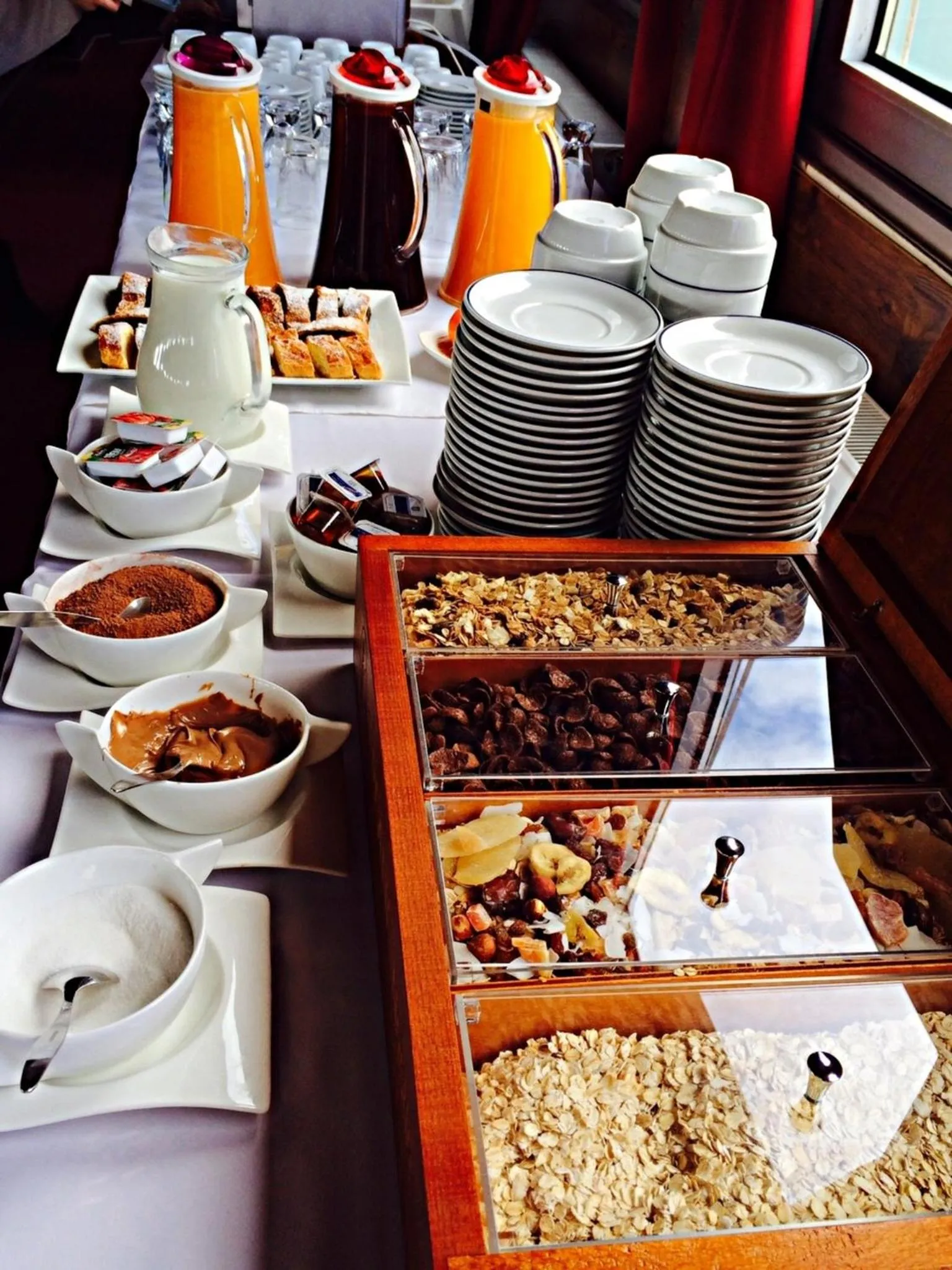 Restaurant/places to eat in Botel Gracia