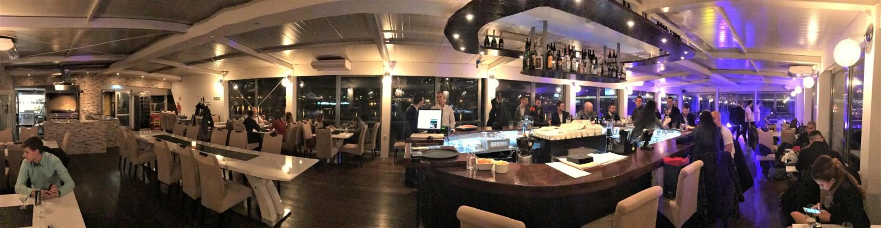 Lounge or bar in Botel Gracia