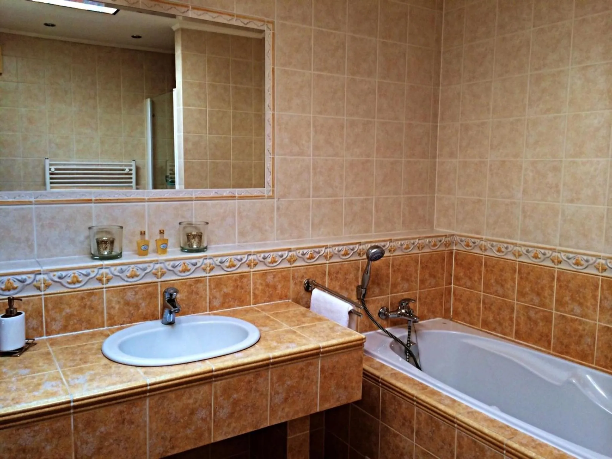 Bathroom in Botel Gracia