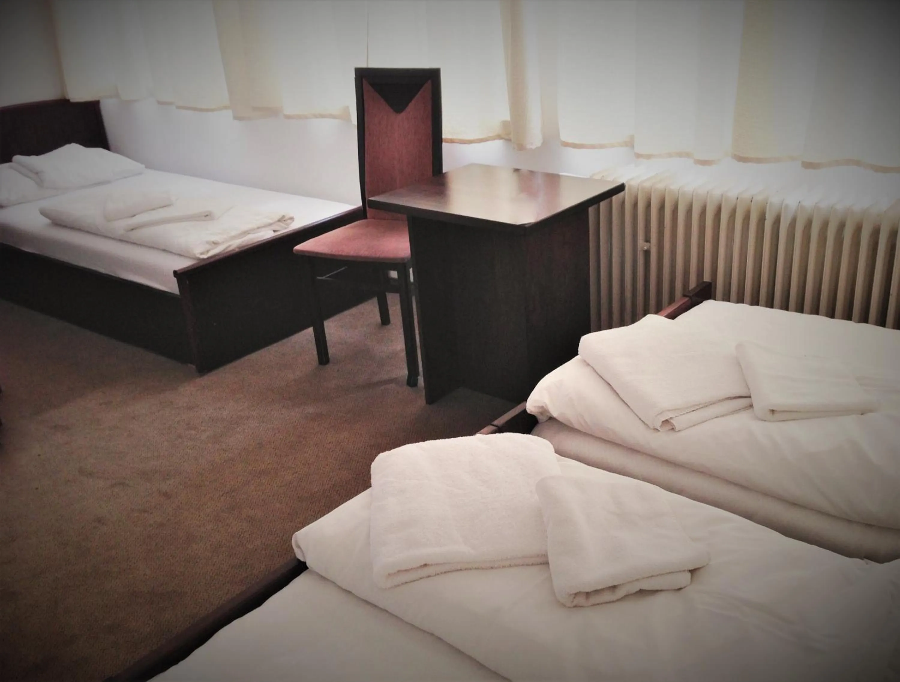 Bedroom, Bed in Botel Gracia