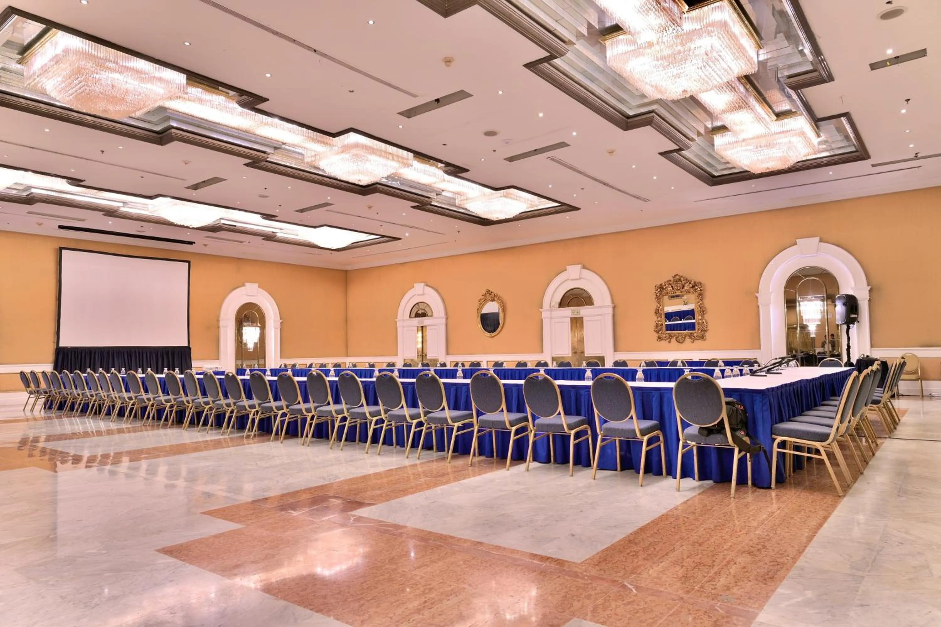 Meeting/conference room in Meliá Caracas