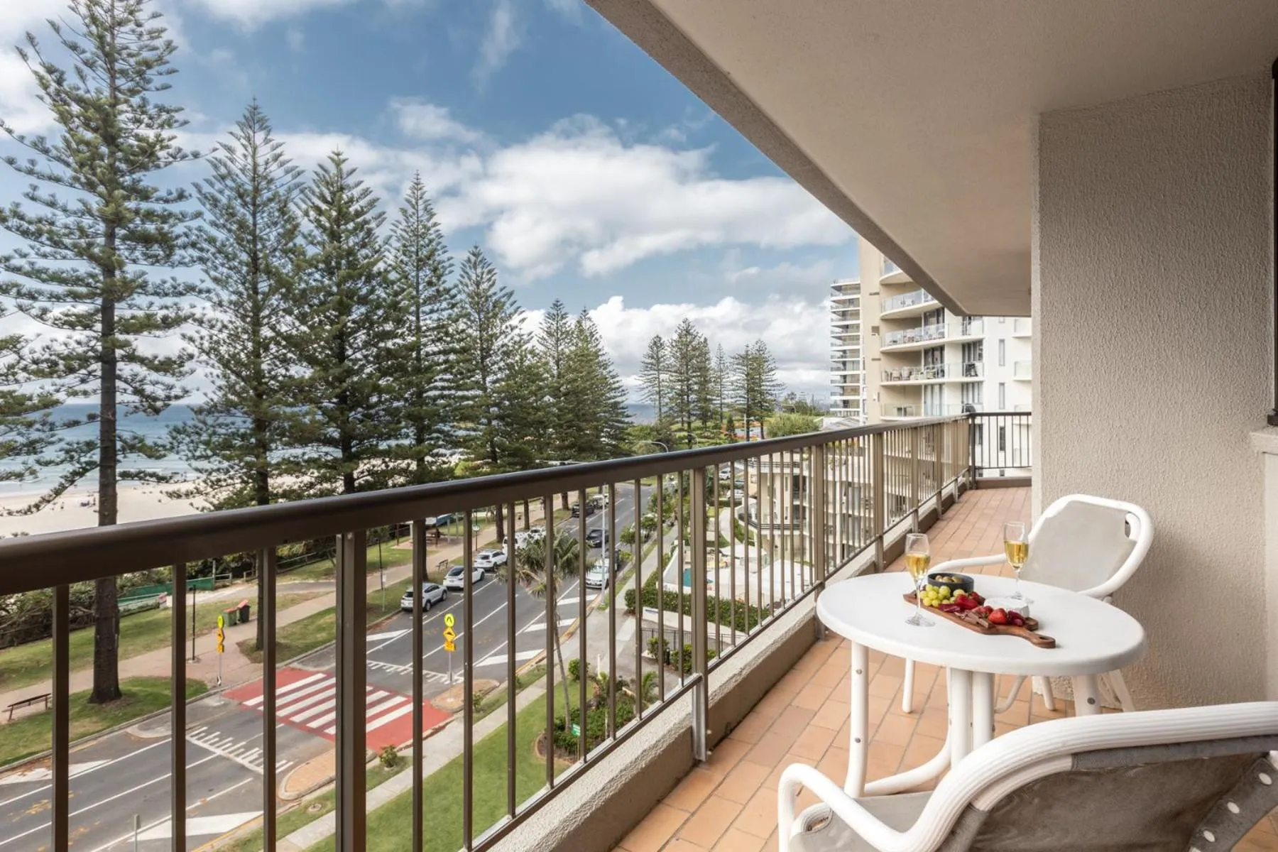 Columbia Beachfront Apartments on Rainbow Bay
