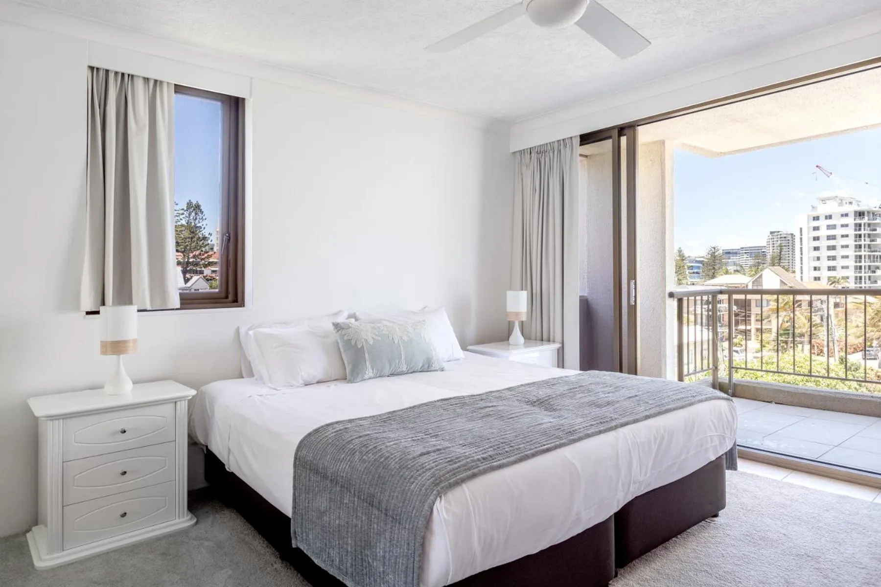 Bed in Columbia Beachfront Apartments on Rainbow Bay