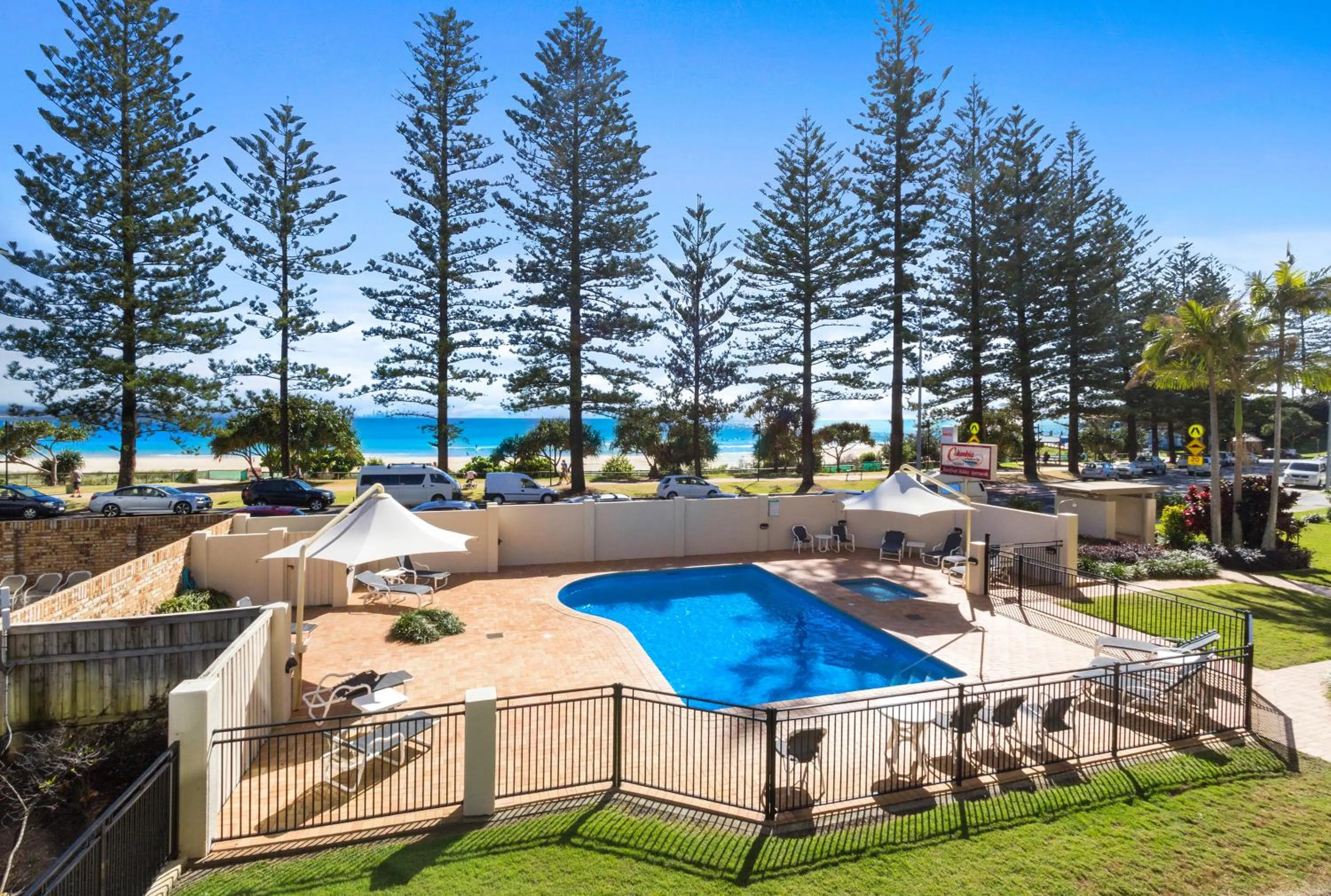 Columbia Beachfront Apartments on Rainbow Bay