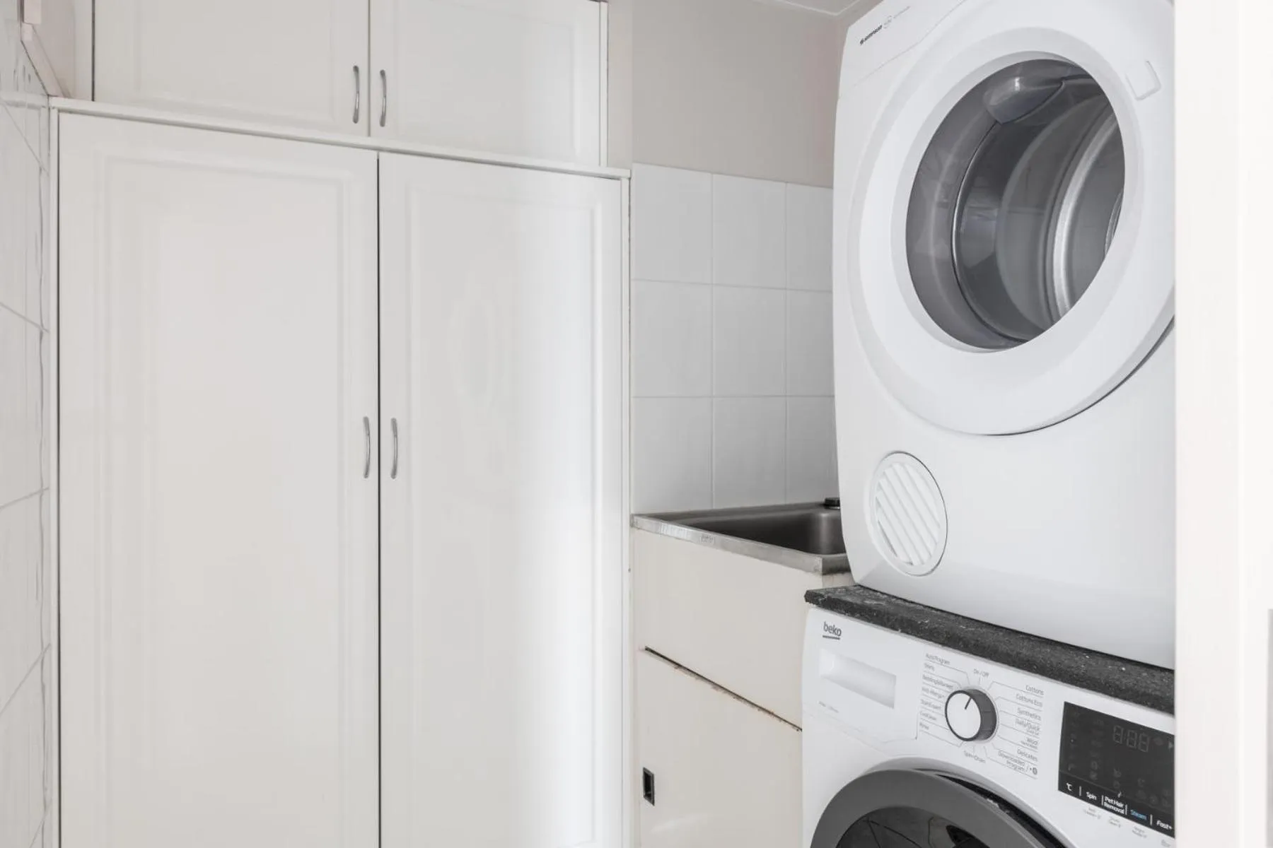 Columbia Beachfront Apartments on Rainbow Bay