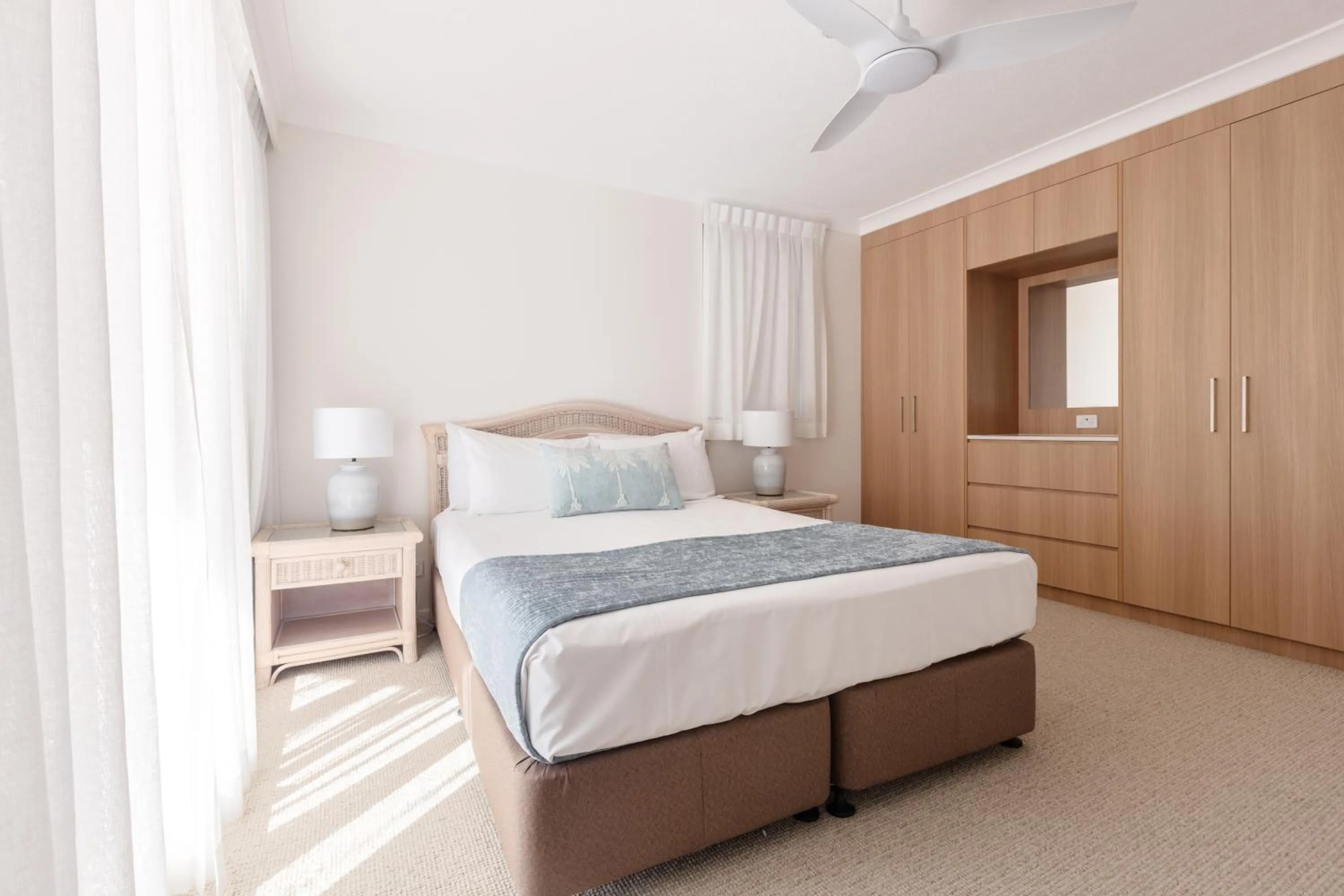 Bed in Columbia Beachfront Apartments on Rainbow Bay