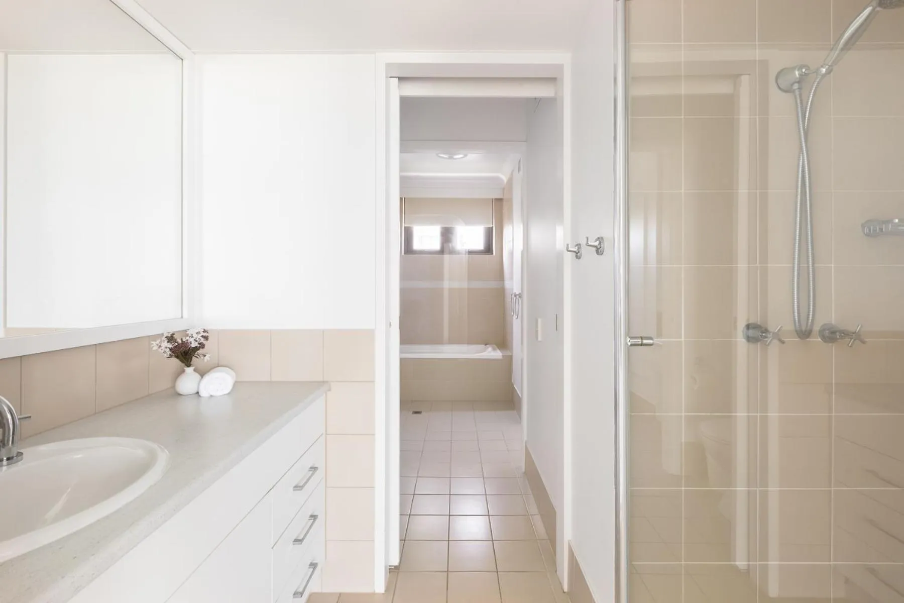 Columbia Beachfront Apartments on Rainbow Bay