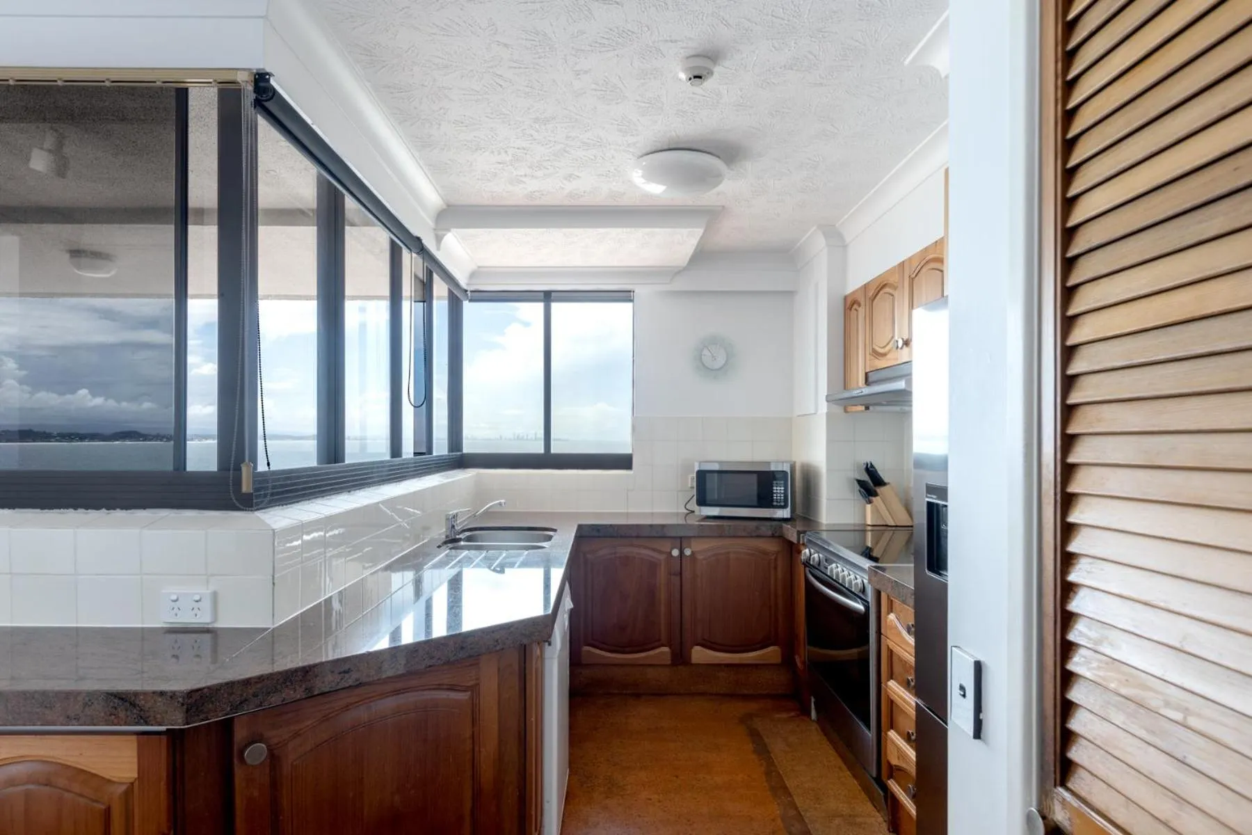 Columbia Beachfront Apartments on Rainbow Bay