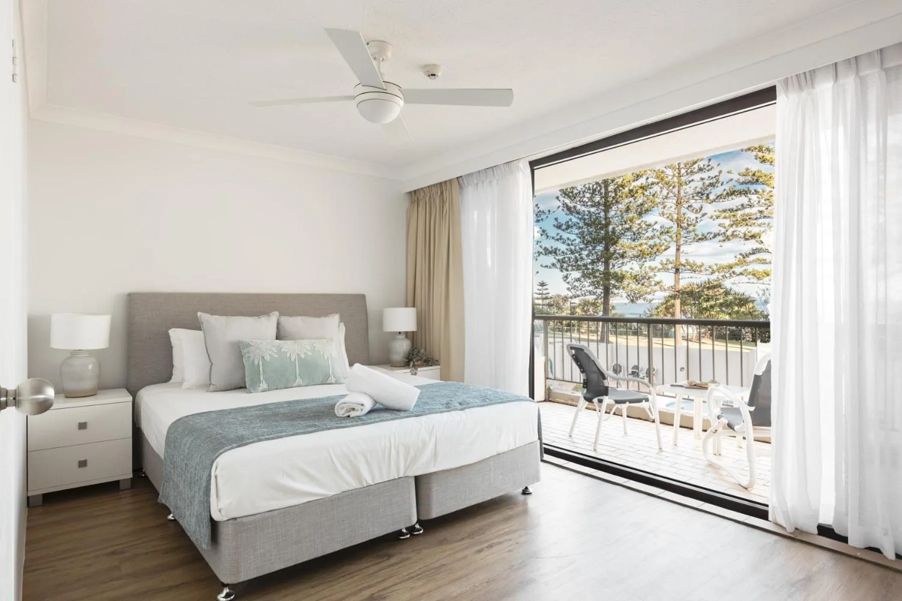 Bed in Columbia Beachfront Apartments on Rainbow Bay
