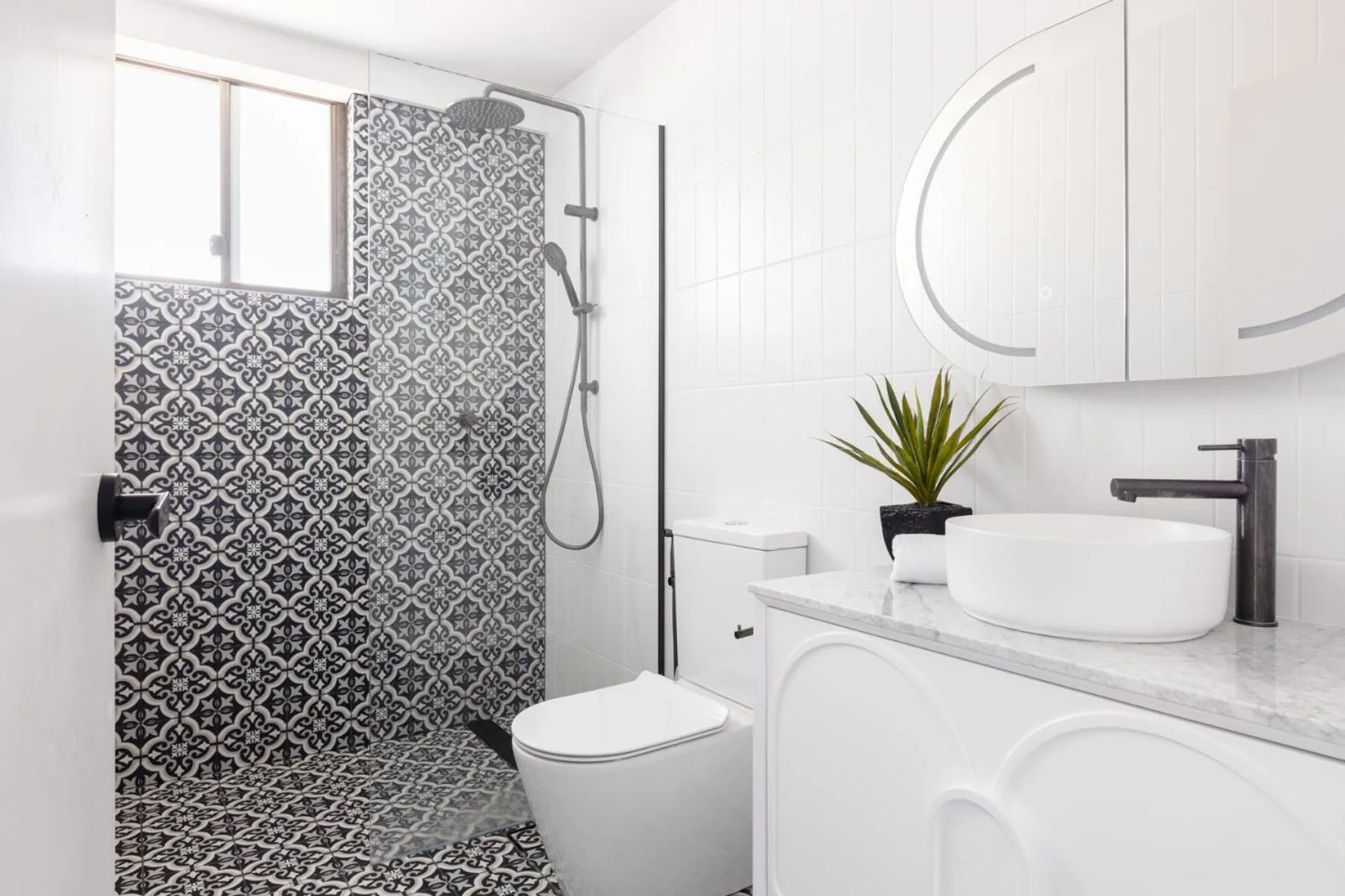 Columbia Beachfront Apartments on Rainbow Bay