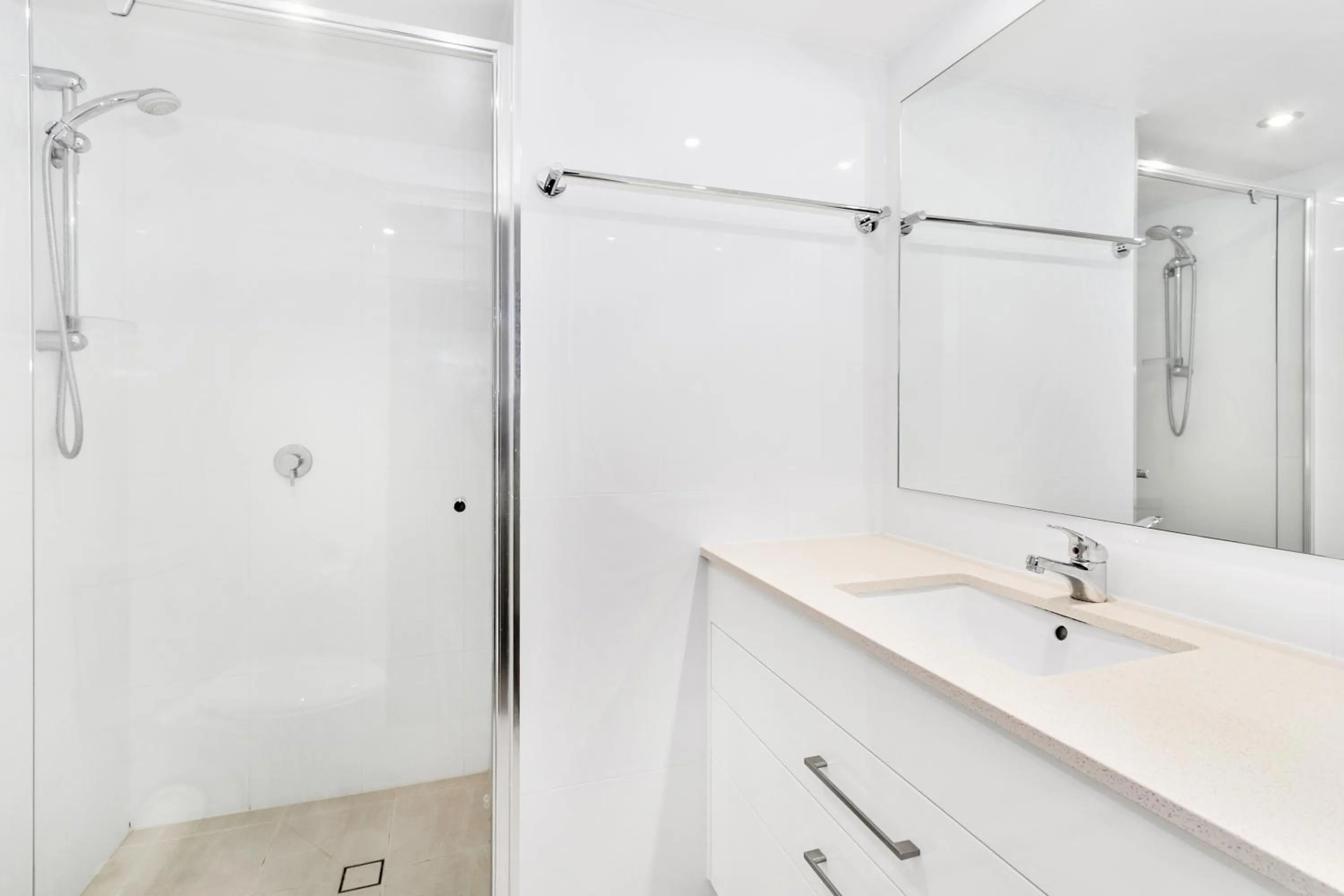 Columbia Beachfront Apartments on Rainbow Bay