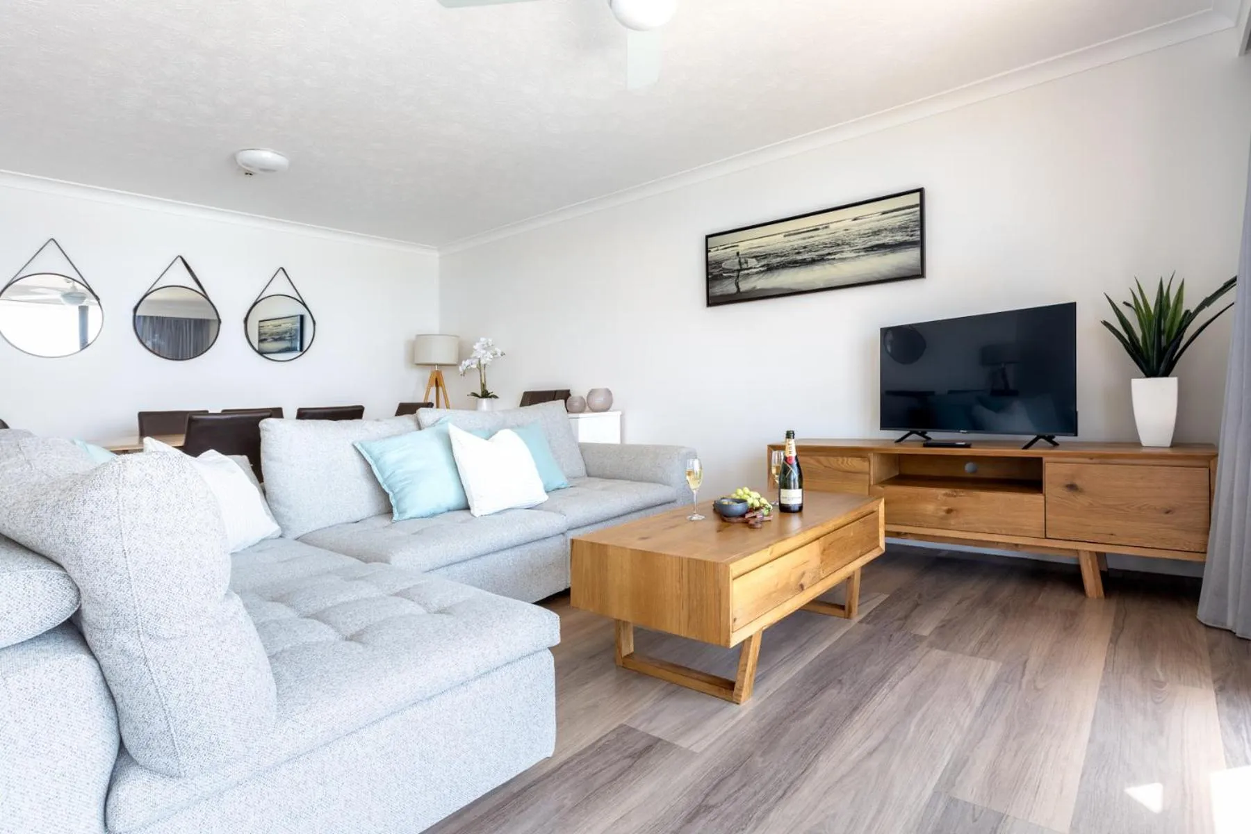 Columbia Beachfront Apartments on Rainbow Bay