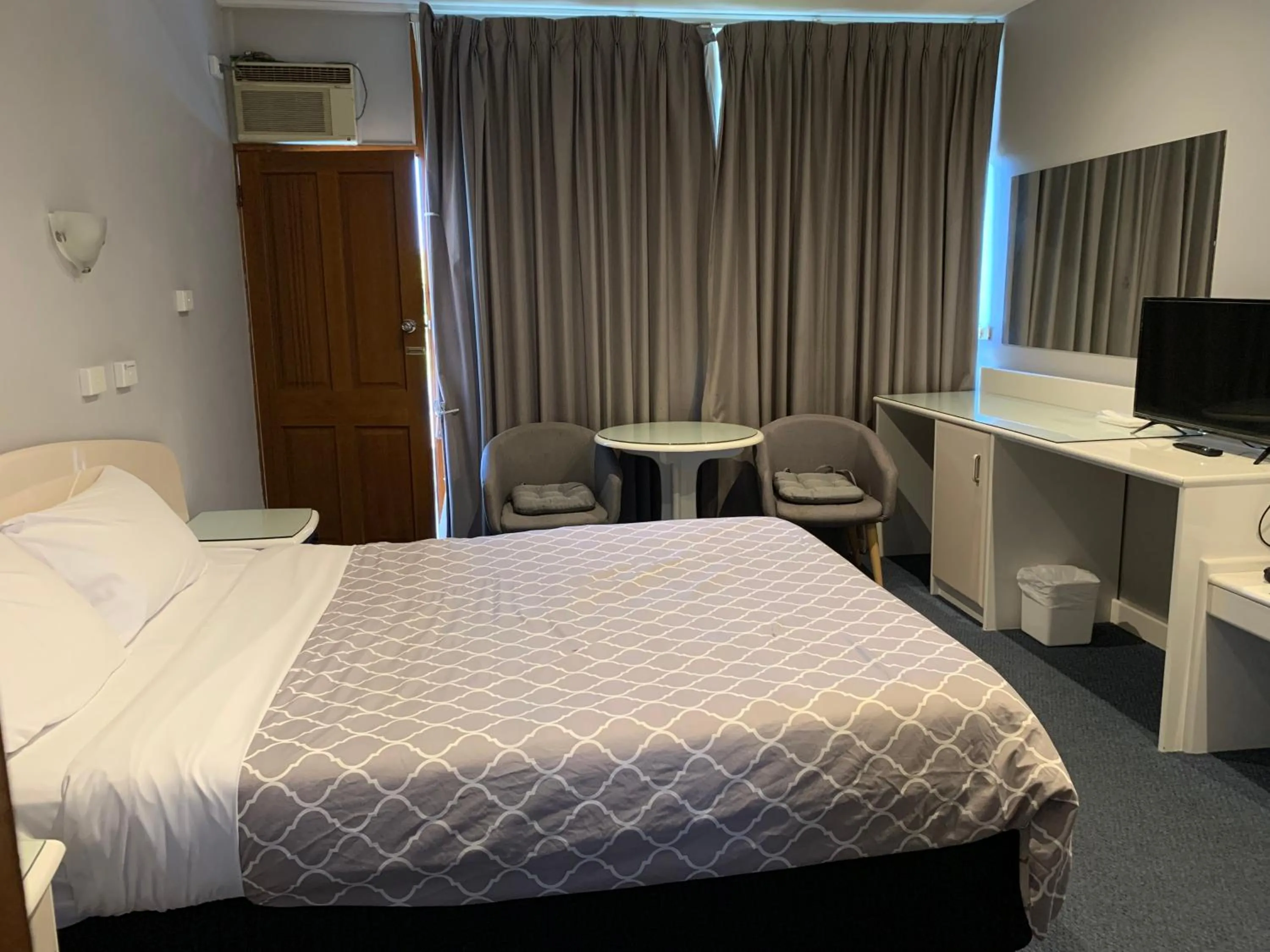 Bed in Casey on Princes Motel