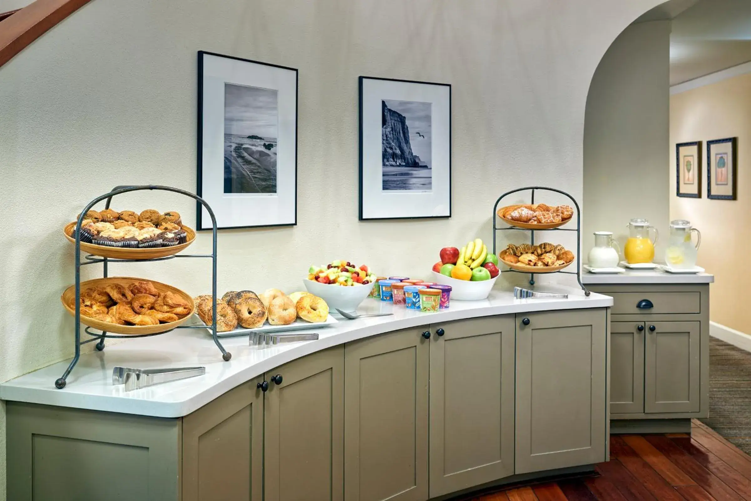 Food and drinks in Beach House Half Moon Bay Food and drinks in Beach House Half Moon Bay