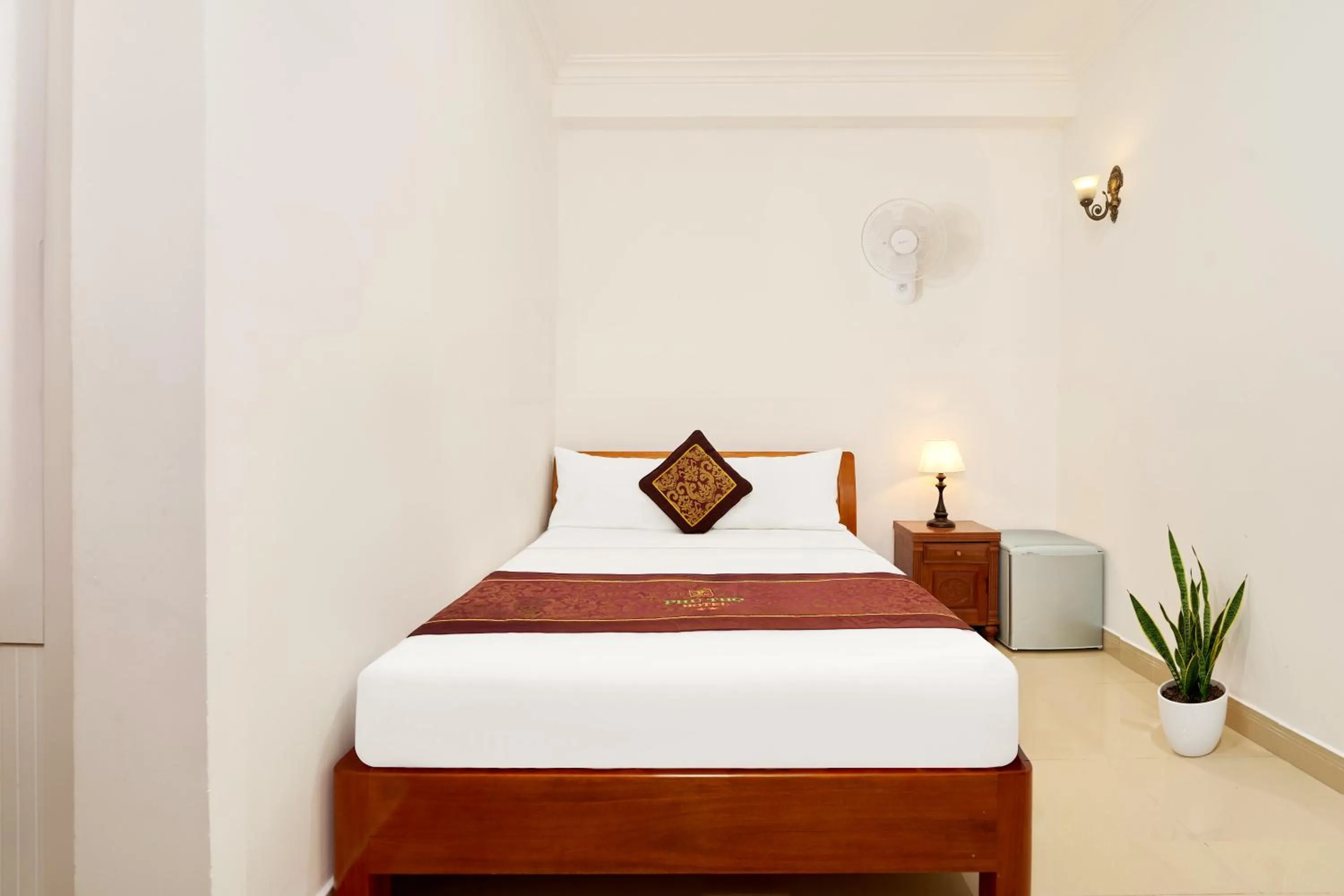 Bed in Phu Tho Da Lat Hotel