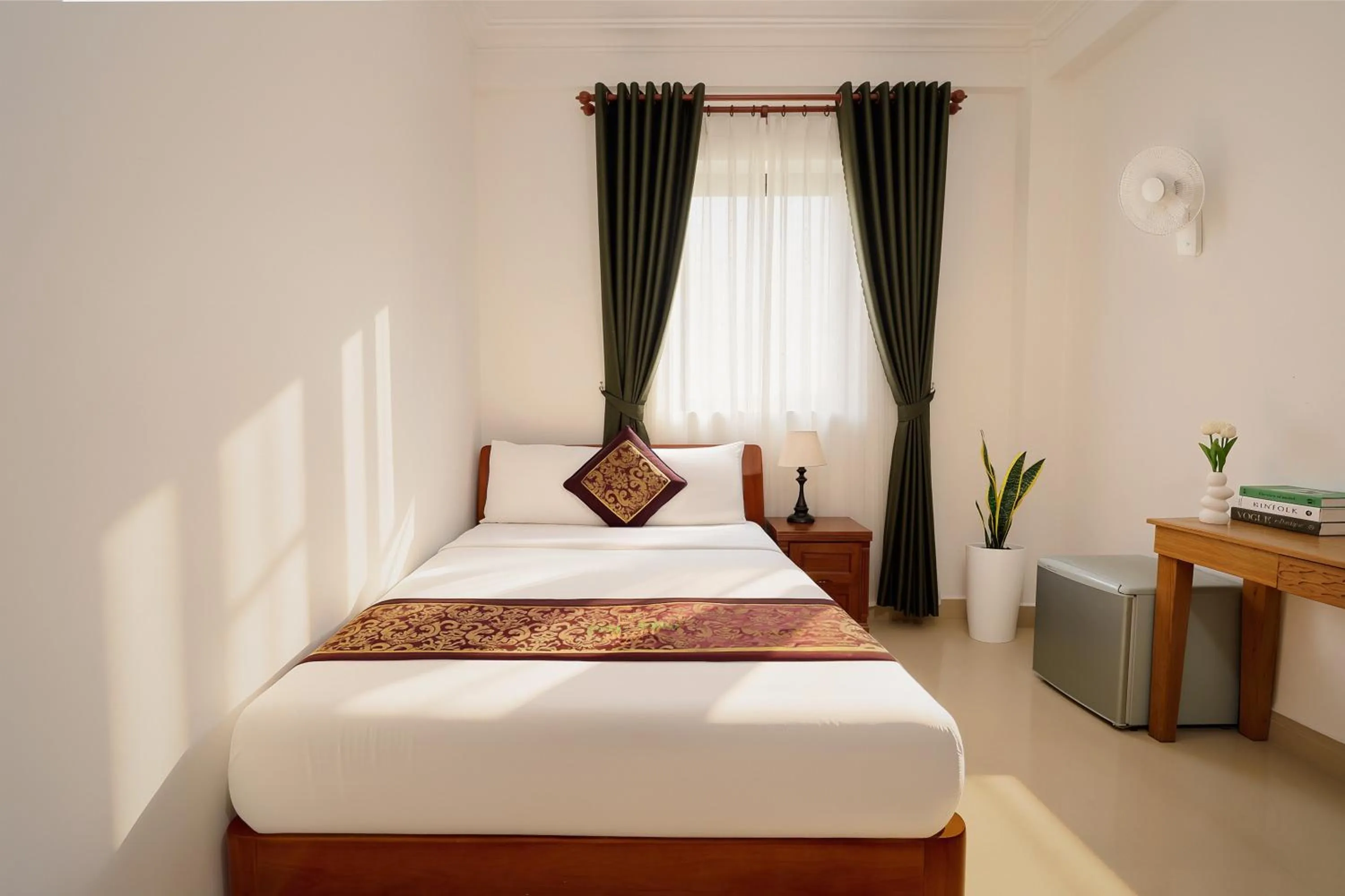 Bed in Phu Tho Da Lat Hotel