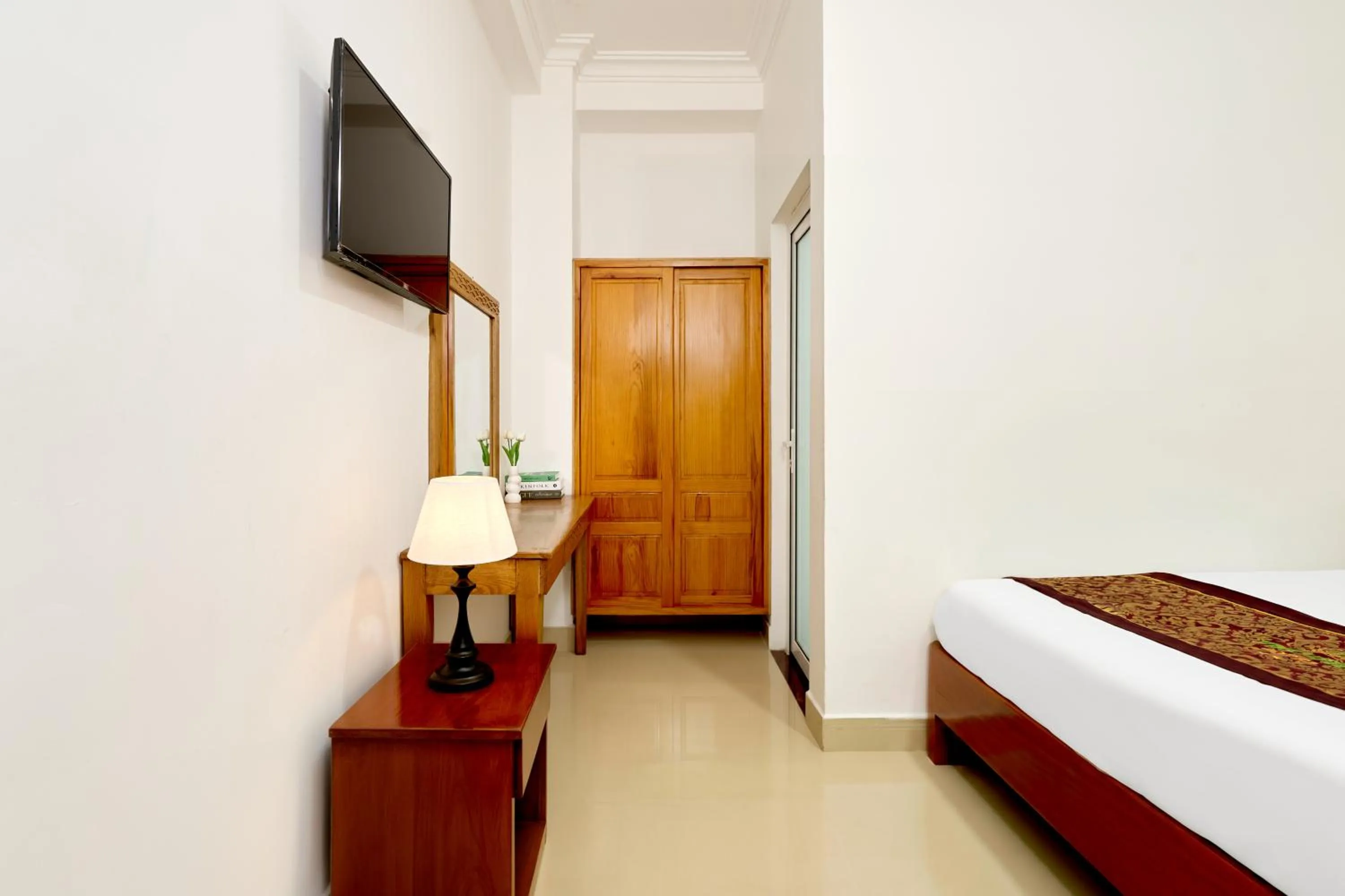 Bed in Phu Tho Da Lat Hotel