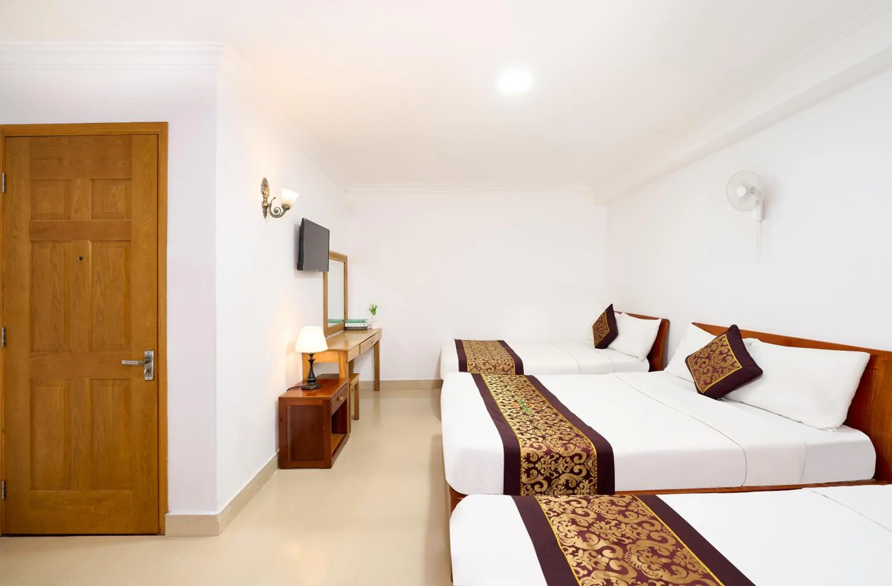 Standard Family Room in Phu Tho Da Lat Hotel Standard Family Room in Phu Tho Da Lat Hotel