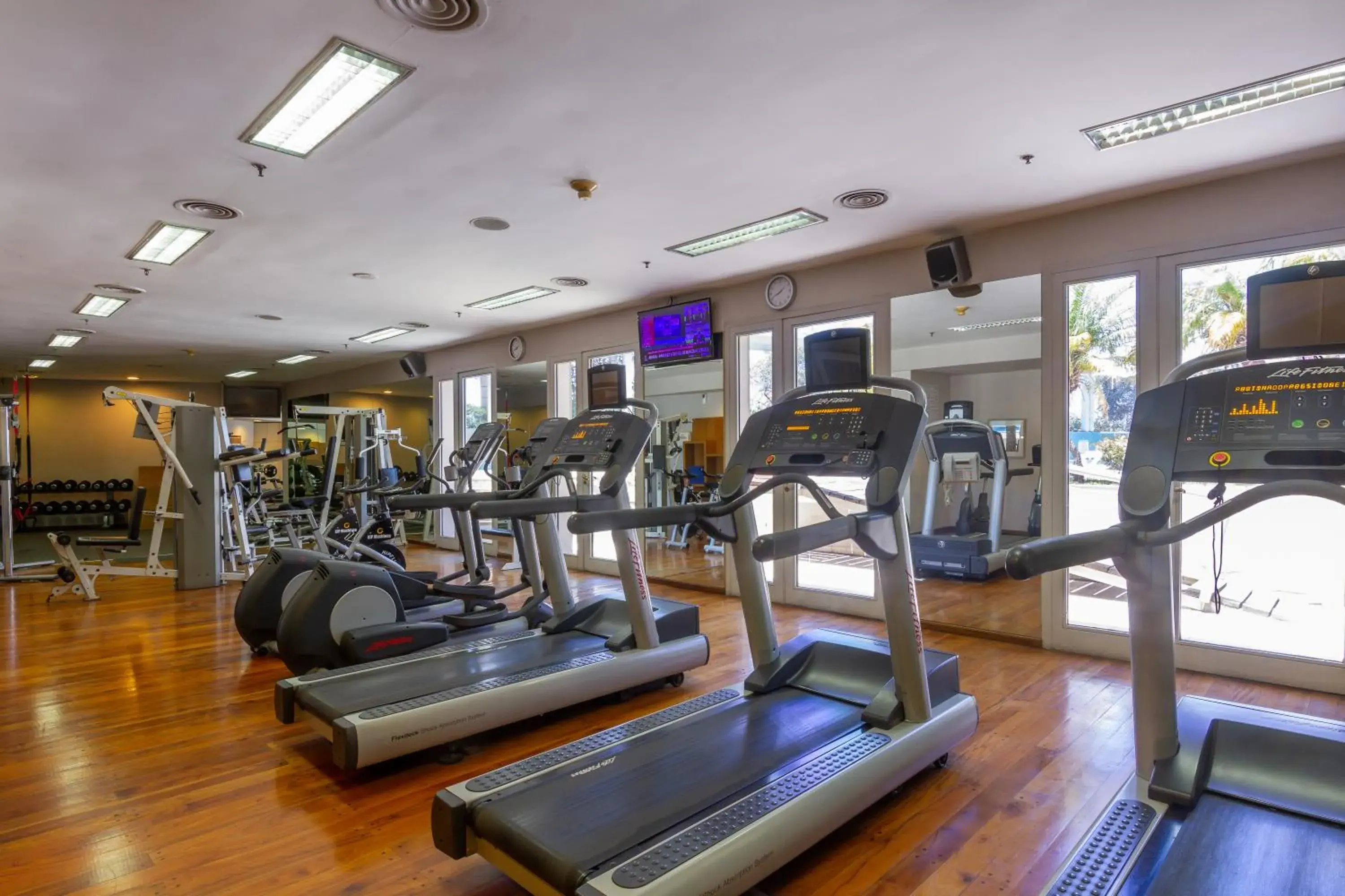Fitness centre/facilities in Quinto Centenario Hotel Fitness centre/facilities in Quinto Centenario Hotel