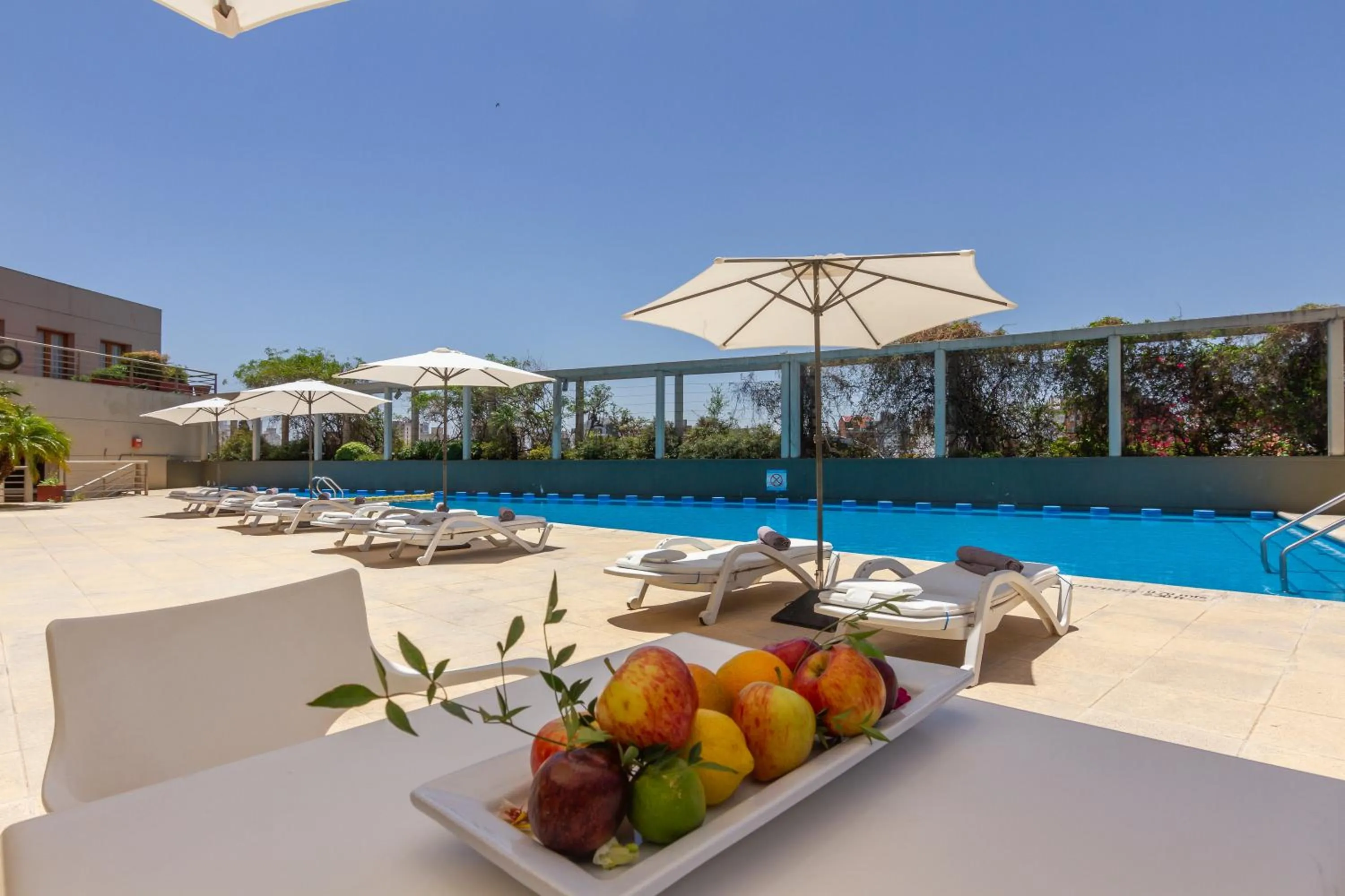 Swimming pool in Quinto Centenario Hotel
