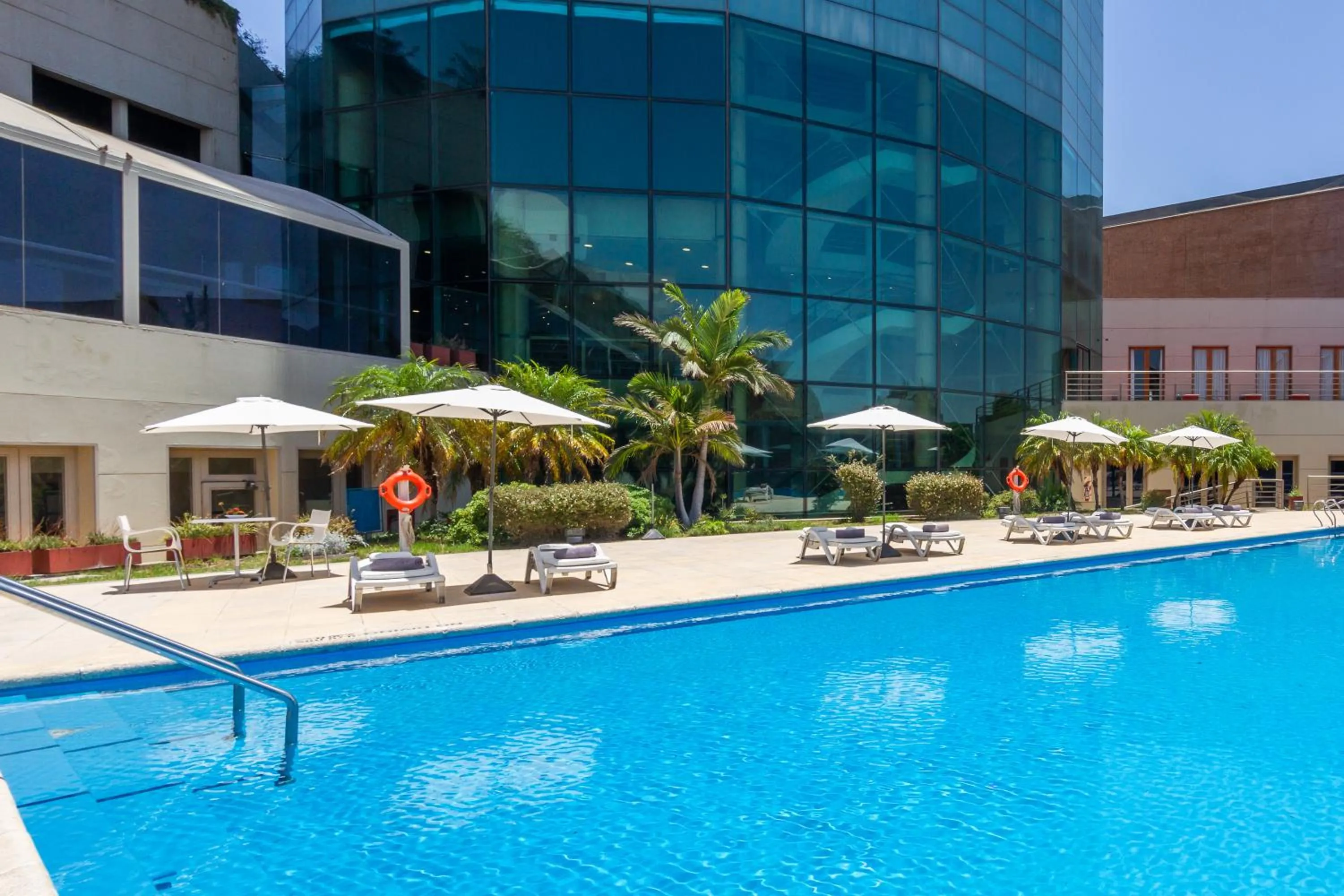 Swimming pool in Quinto Centenario Hotel