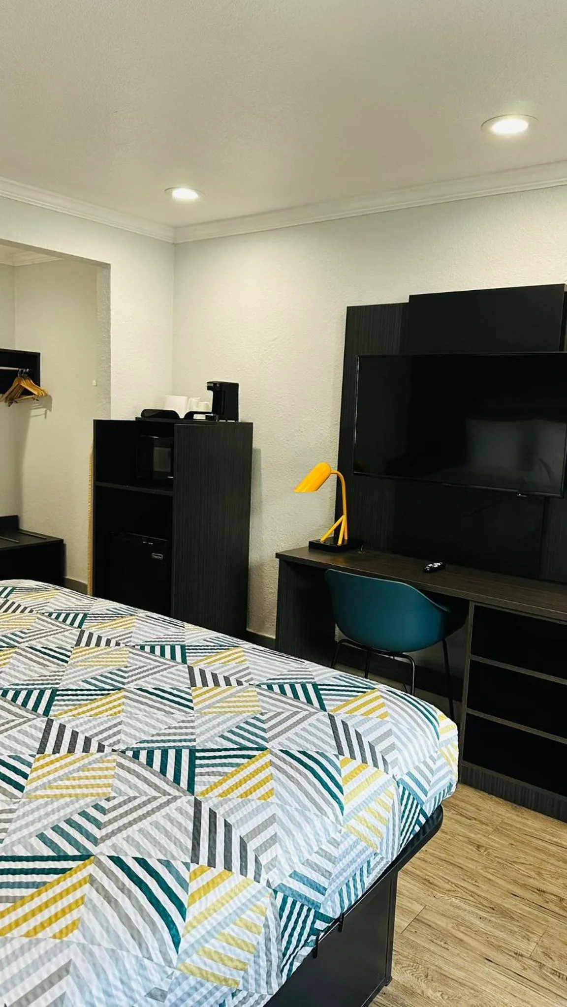 Bed in Studio 6 Suites San Ysidro CA San Diego South Bay