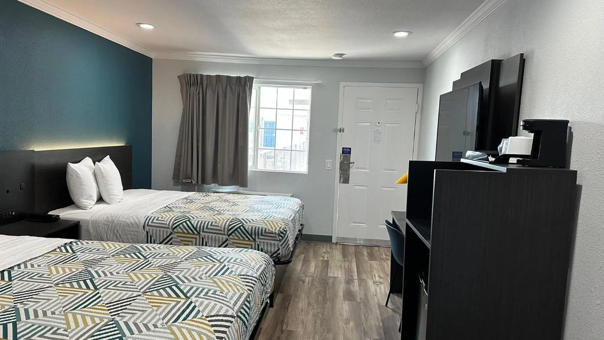 Bed in Studio 6 Suites San Ysidro CA San Diego South Bay