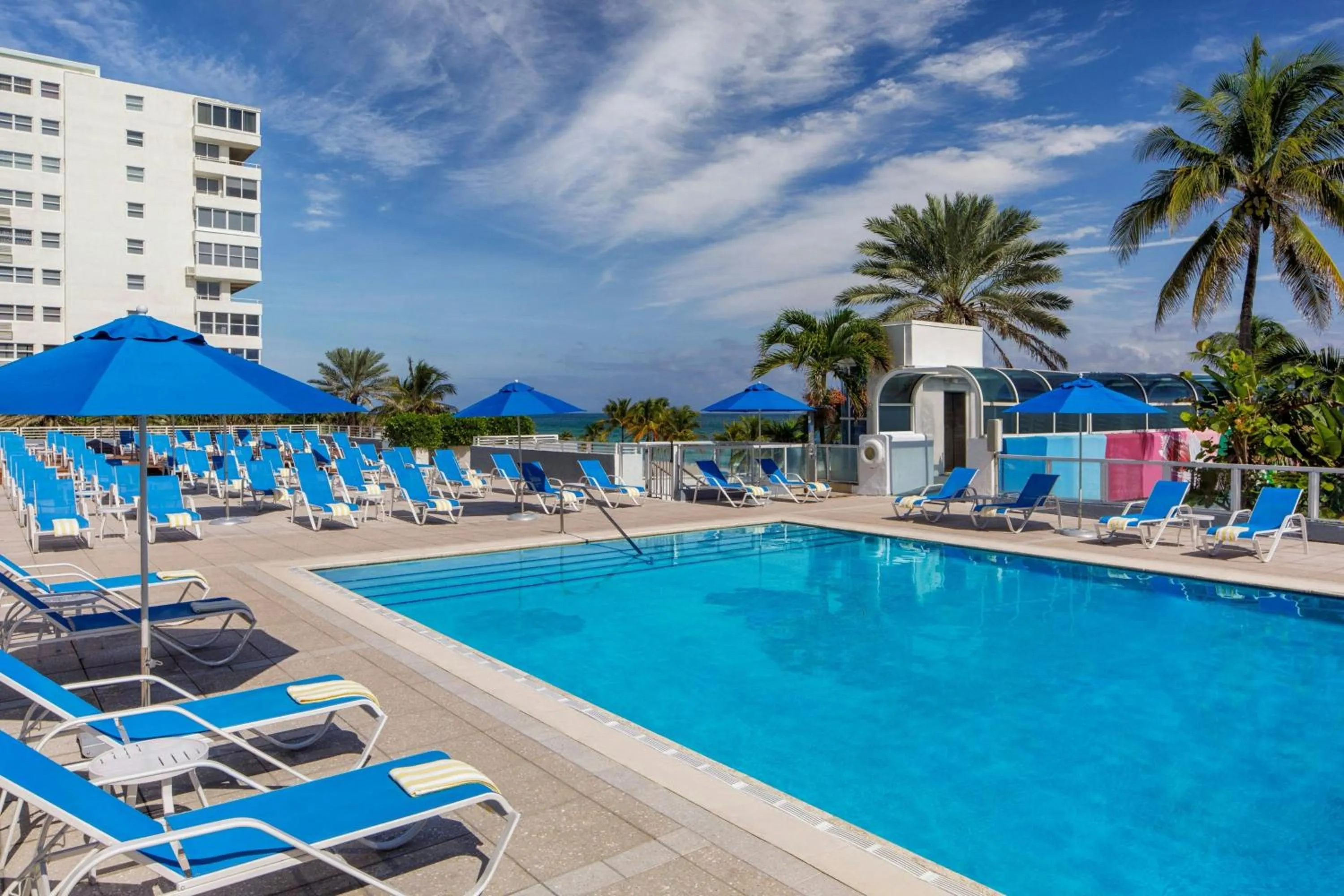 Swimming pool in The Westin Fort Lauderdale Beach Resort