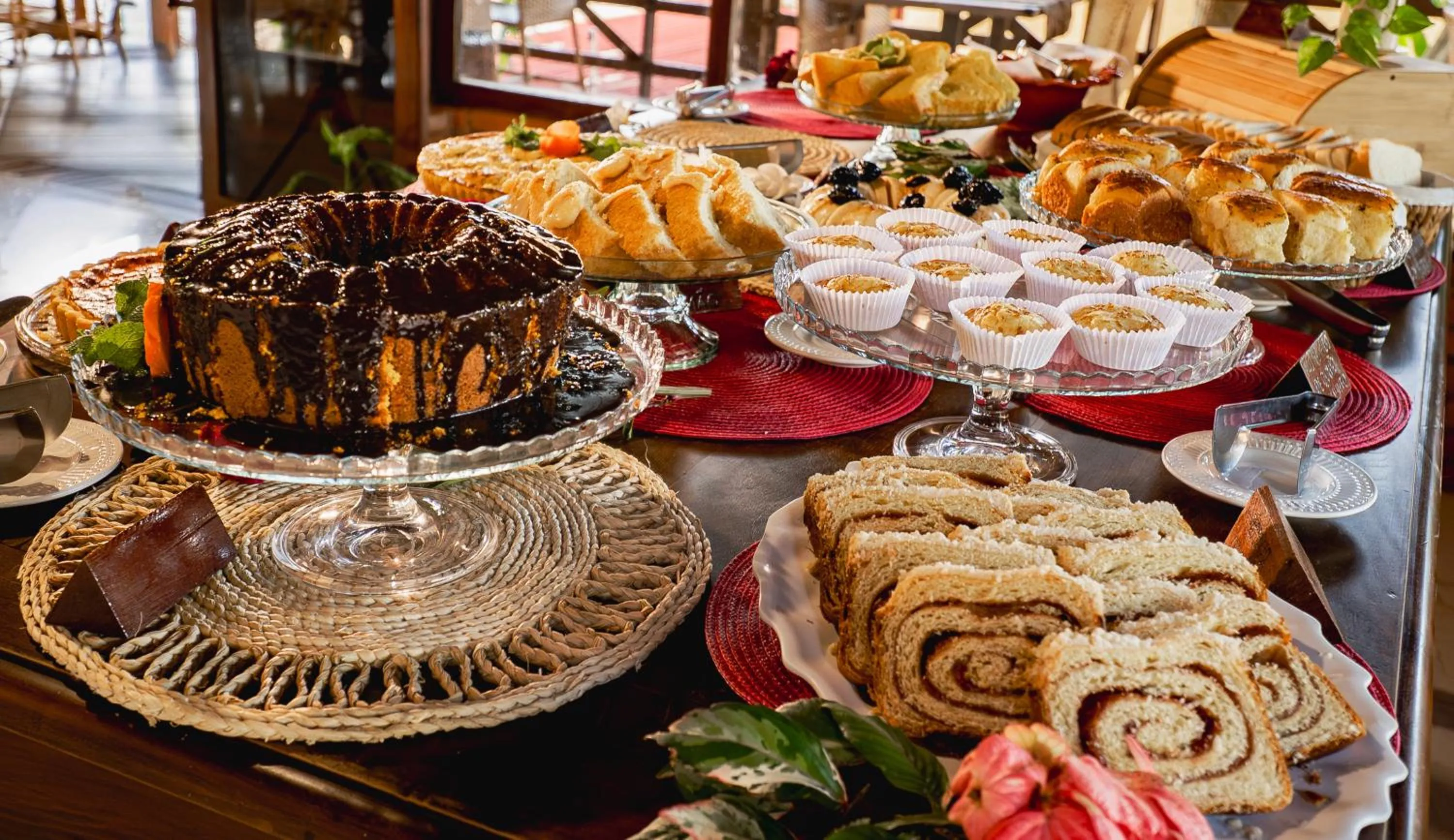 Buffet breakfast in Pousada Bicho Preguiça