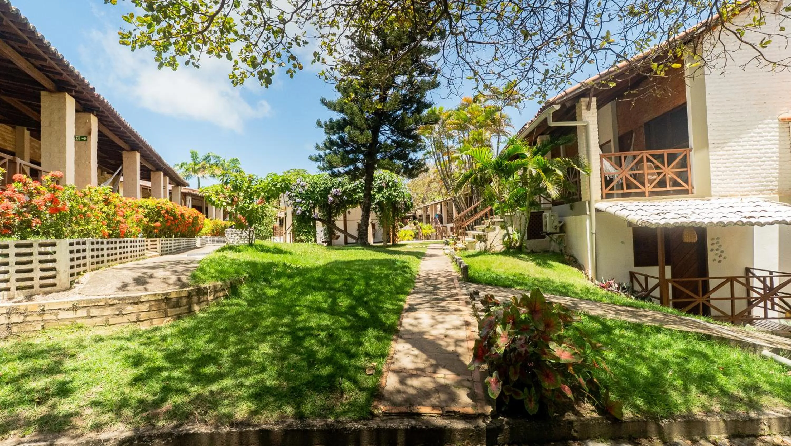 Property building in Pousada Bicho Preguiça