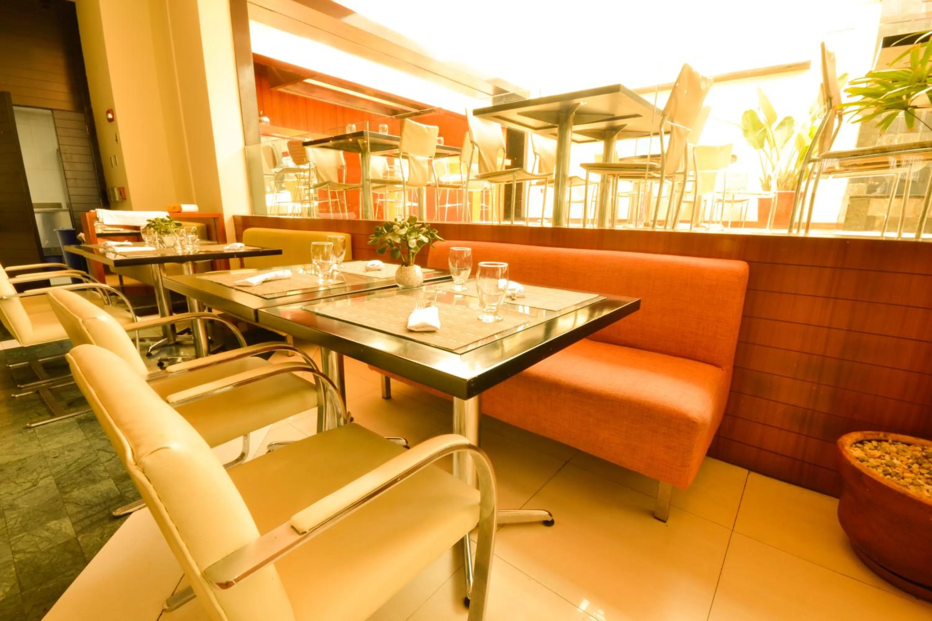Restaurant/places to eat in Pestana Caracas Premium City & Conference Hotel