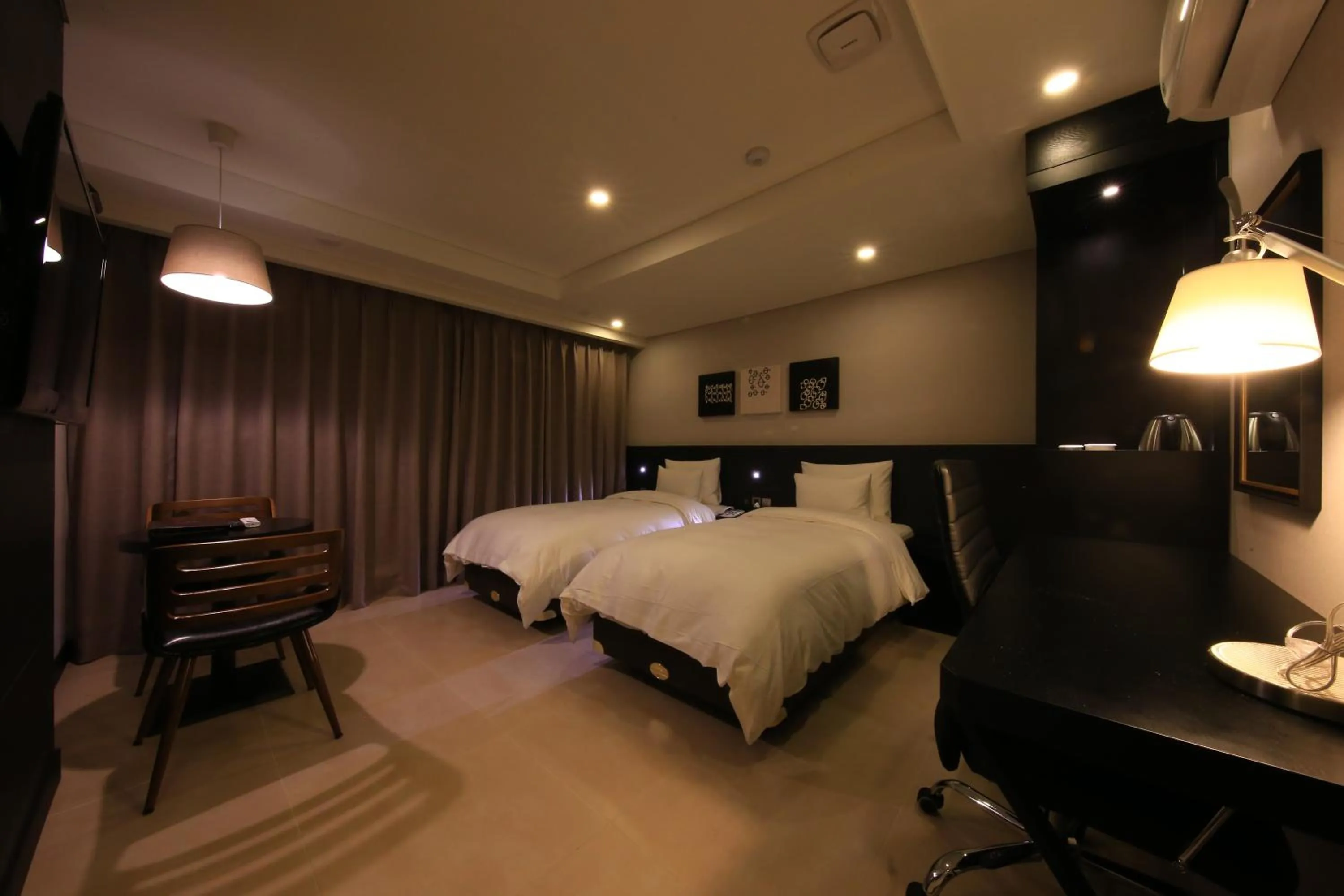 Bed in Kobos Hotel