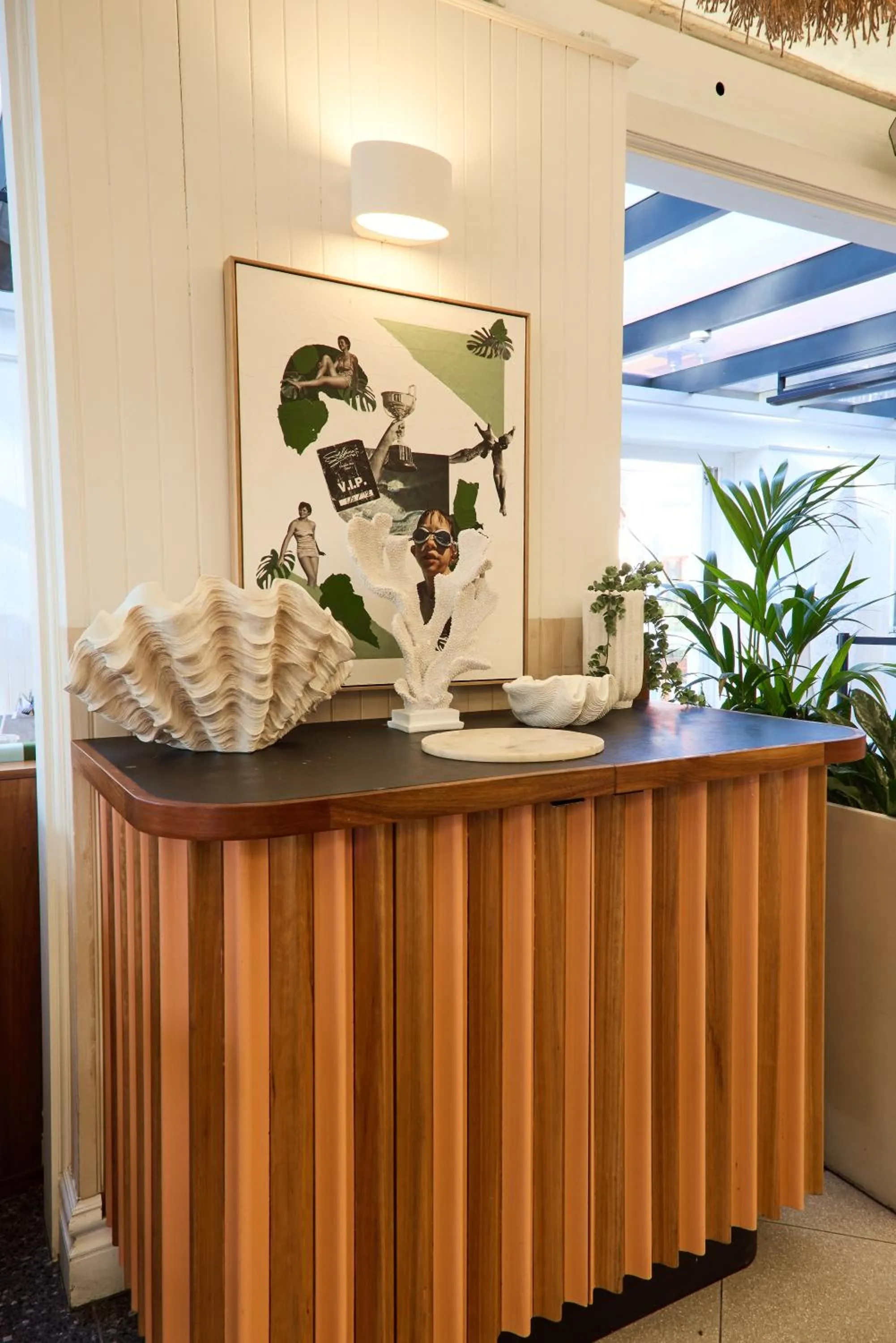 Restaurant/places to eat in Coogee Bay Boutique Hotel