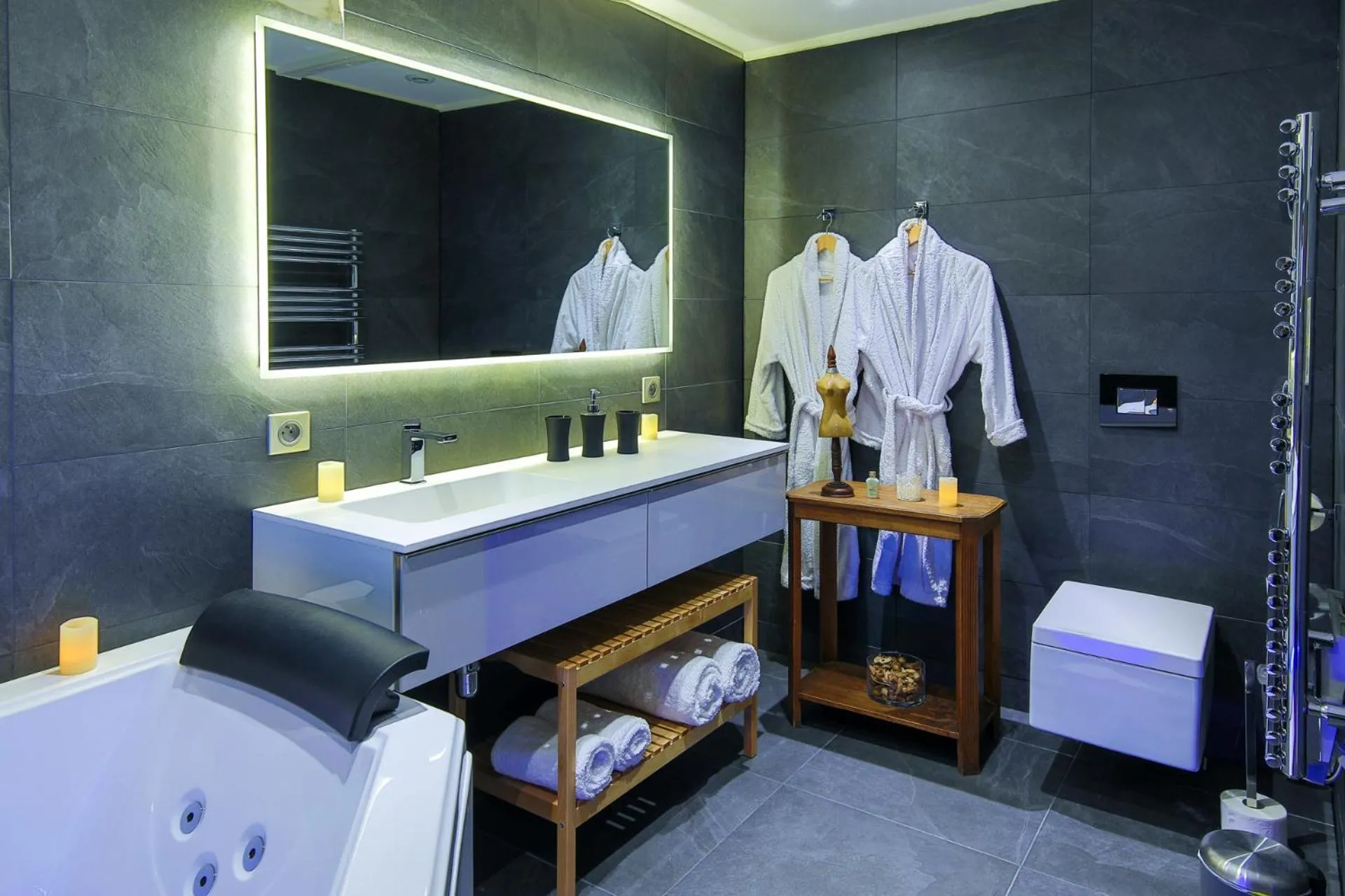 Bathroom in Suites Residences Spa