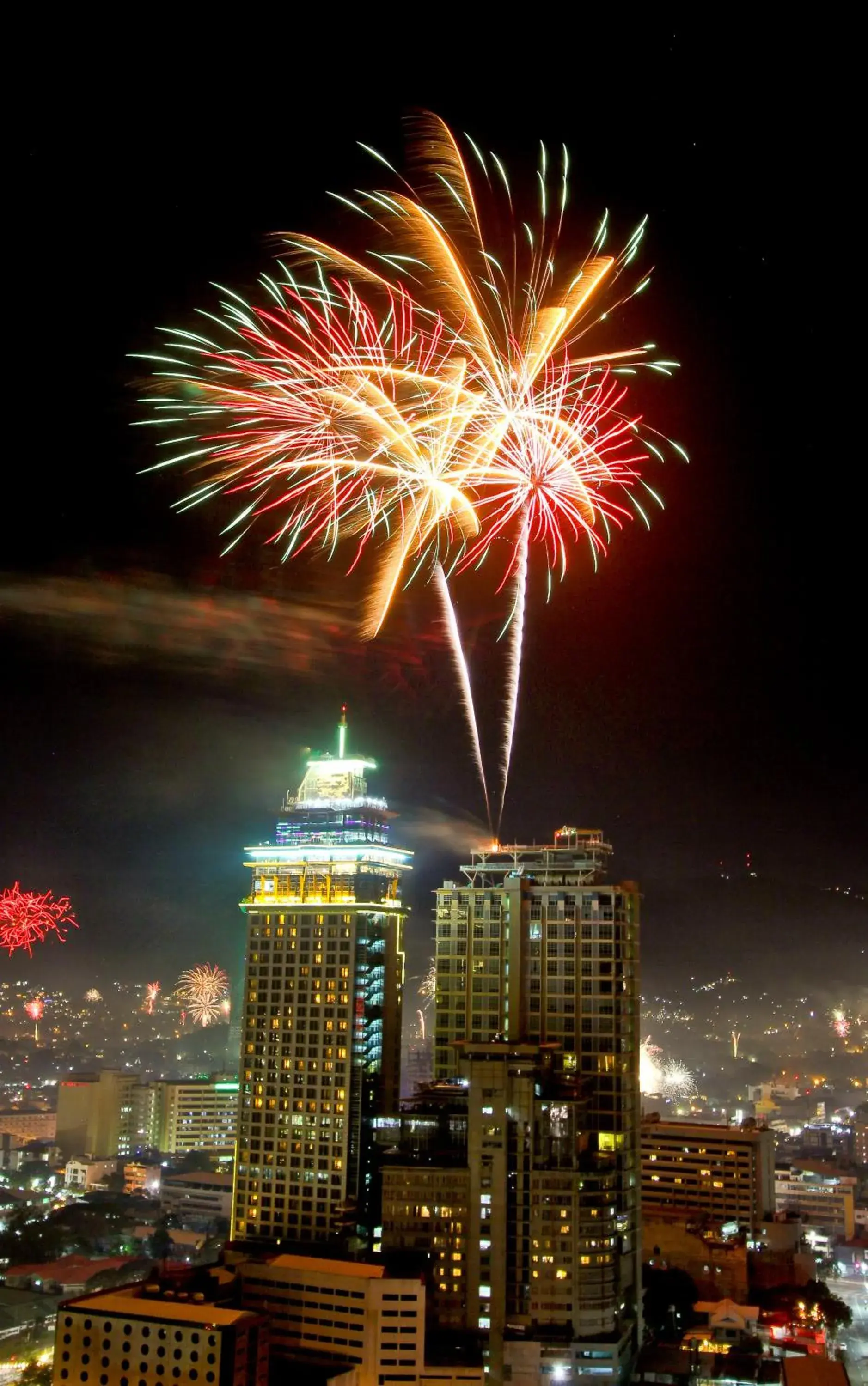 Facade/entrance in Crown Regency Hotel & Towers Facade/entrance in Crown Regency Hotel & Towers