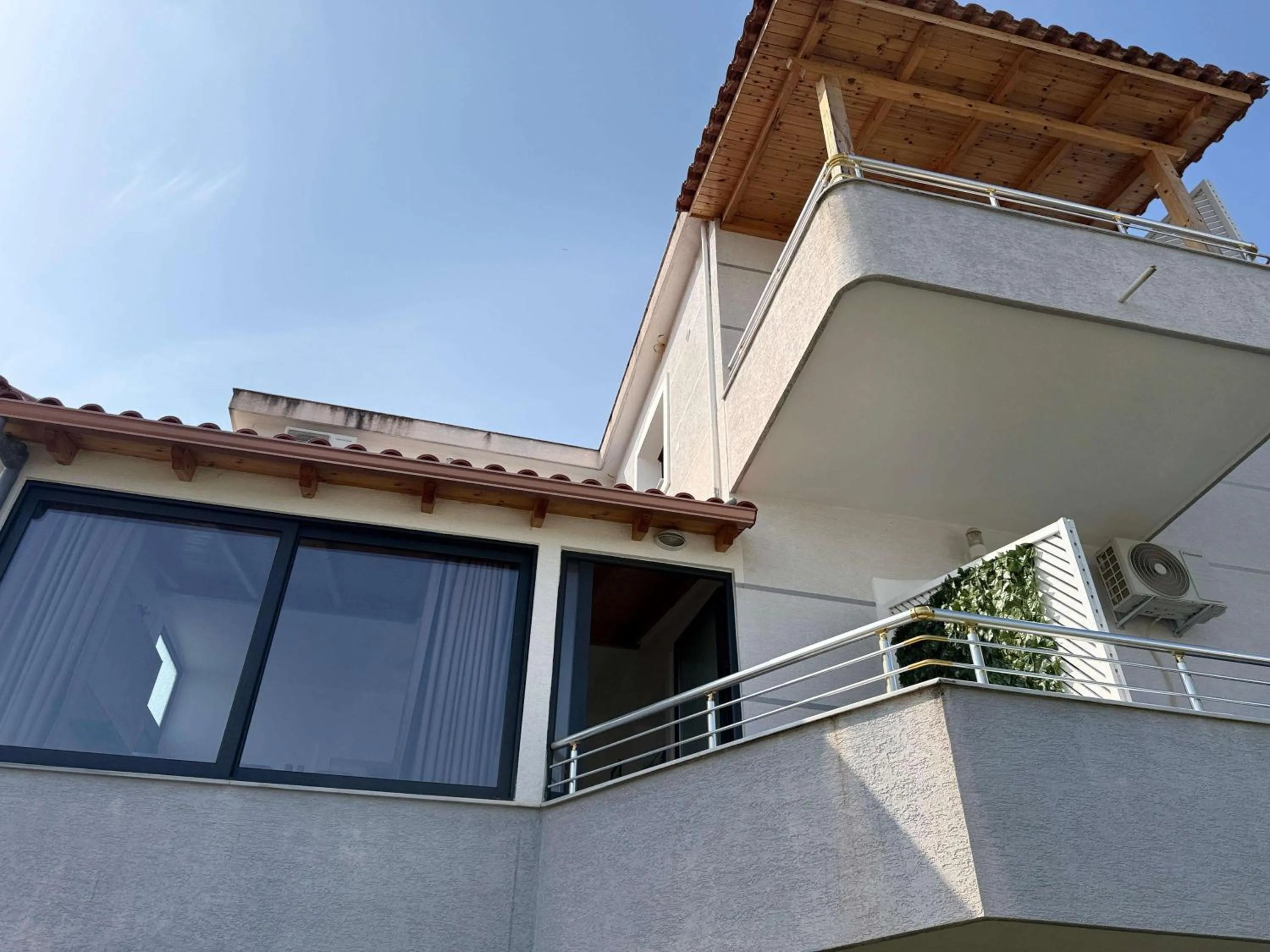 Property building in Vila Bilali