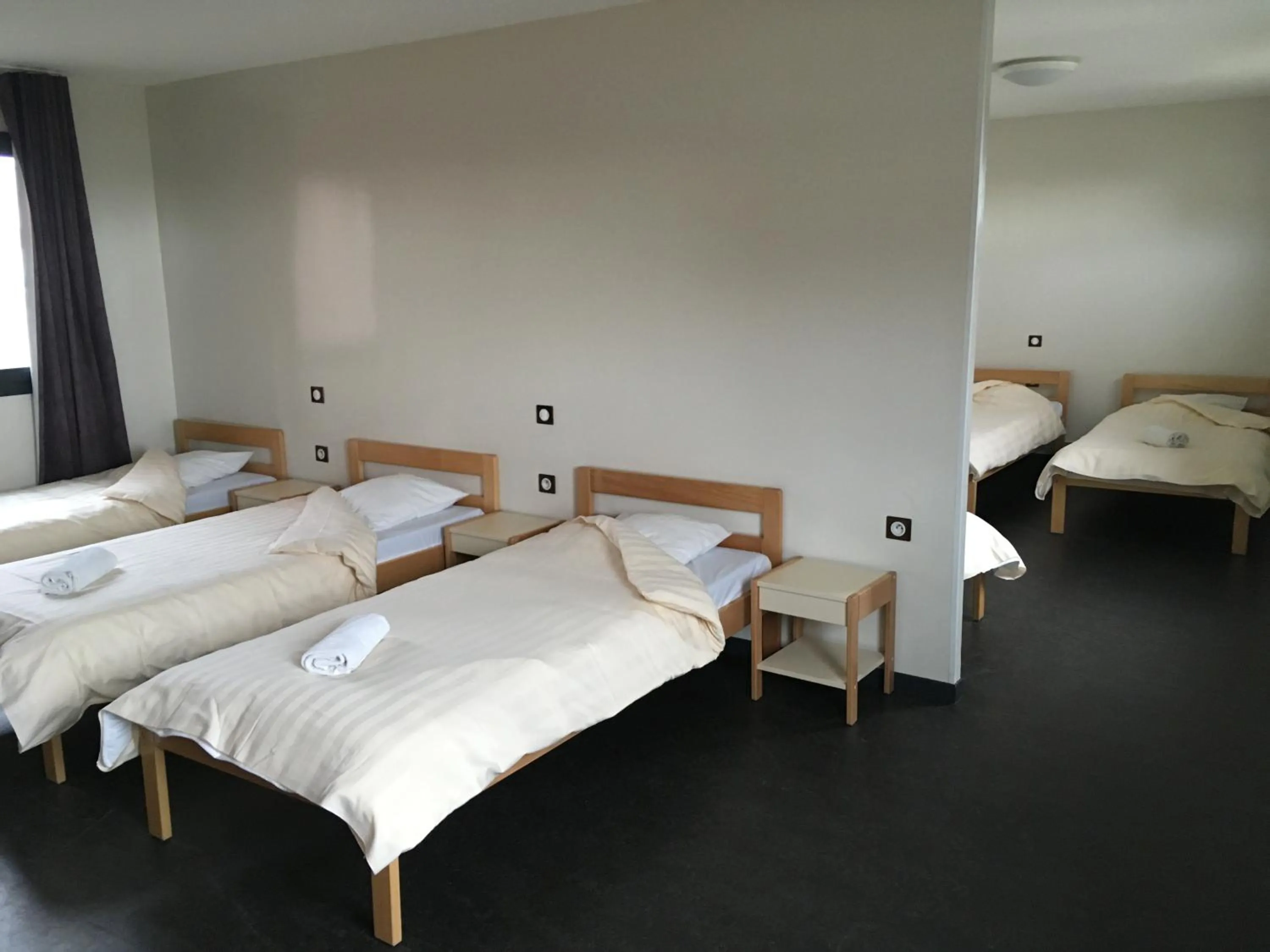 Bedroom, Bed in Auberge de jeunesse L'Escale