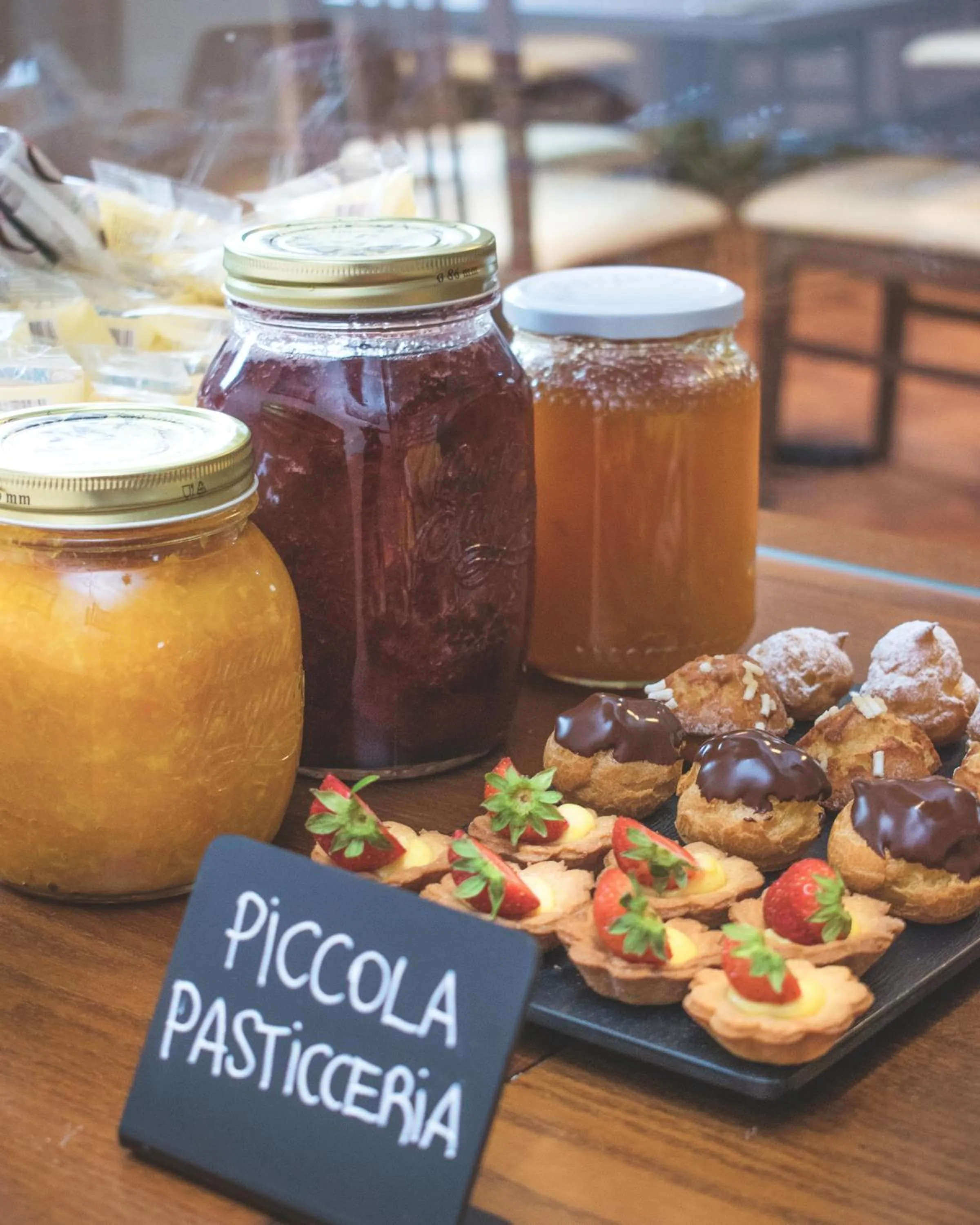 Food in Catignano Hotel