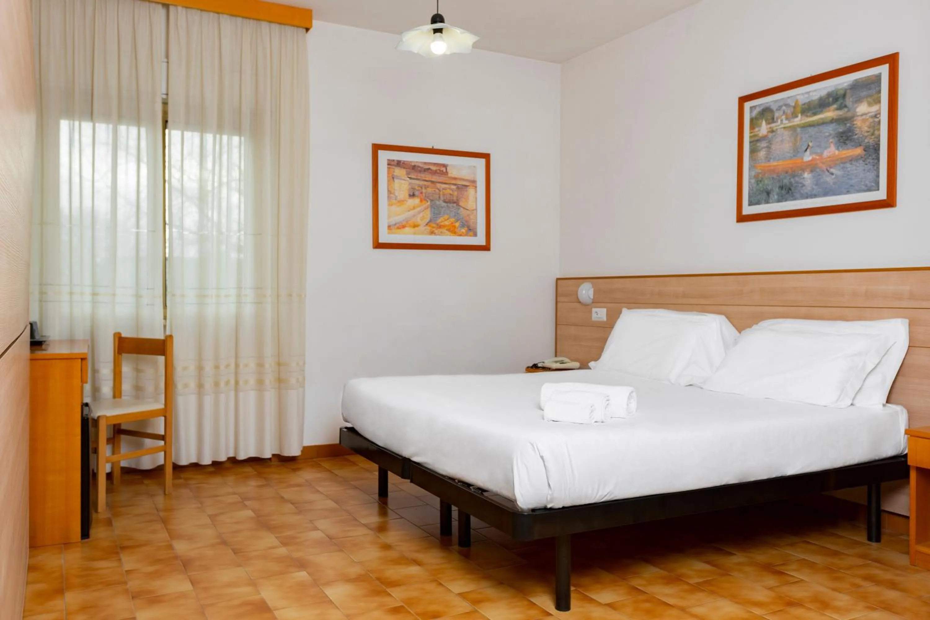 Bed in Catignano Hotel