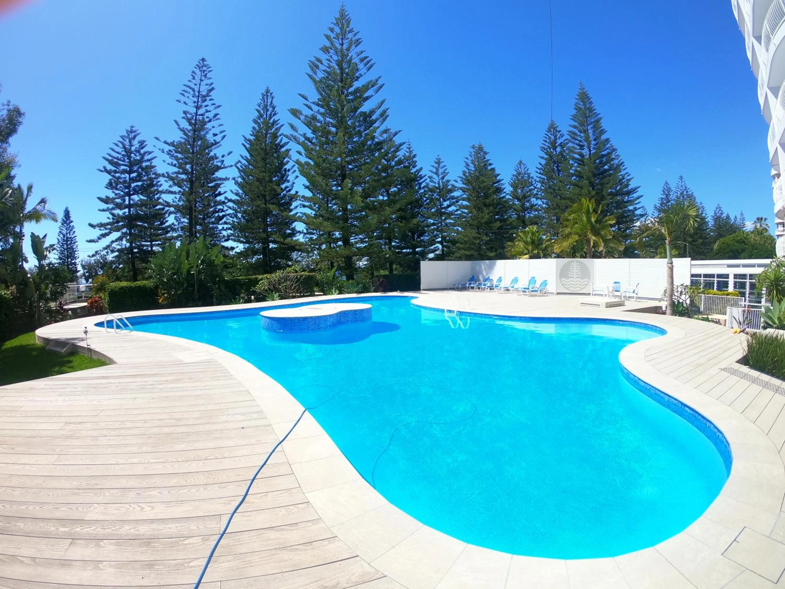 Burleigh Surf Apartments