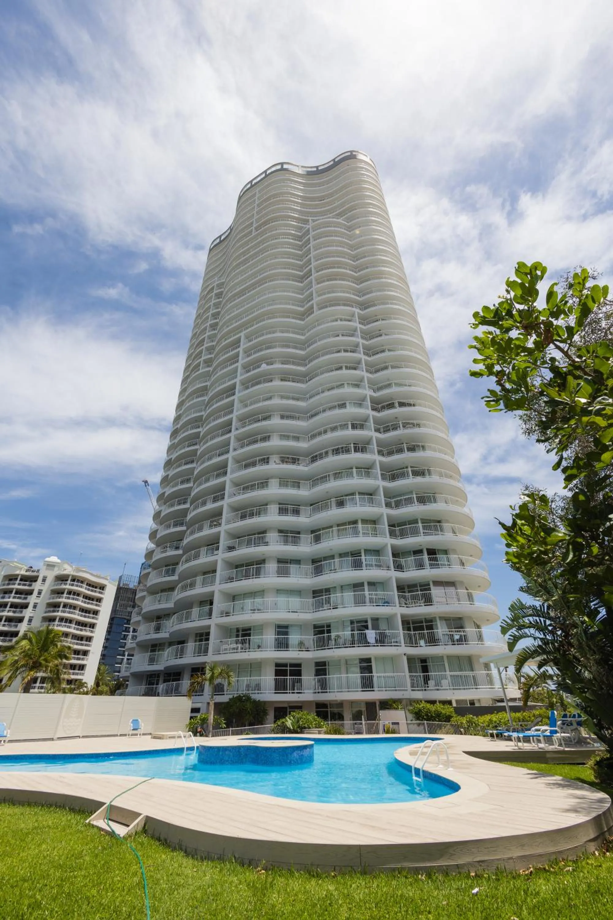 Property building in Burleigh Surf Apartments