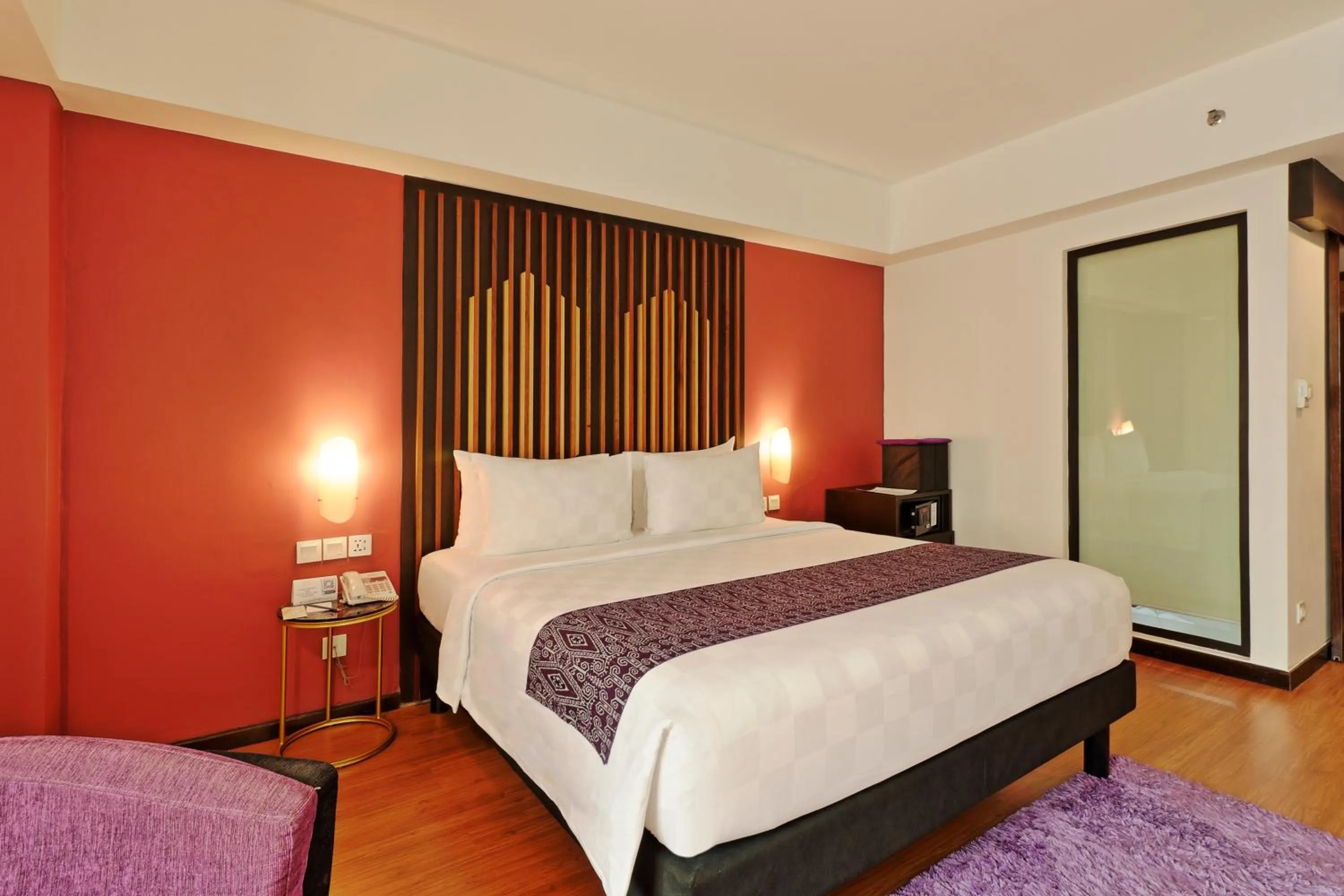 Bed in Mercure Pontianak City Center