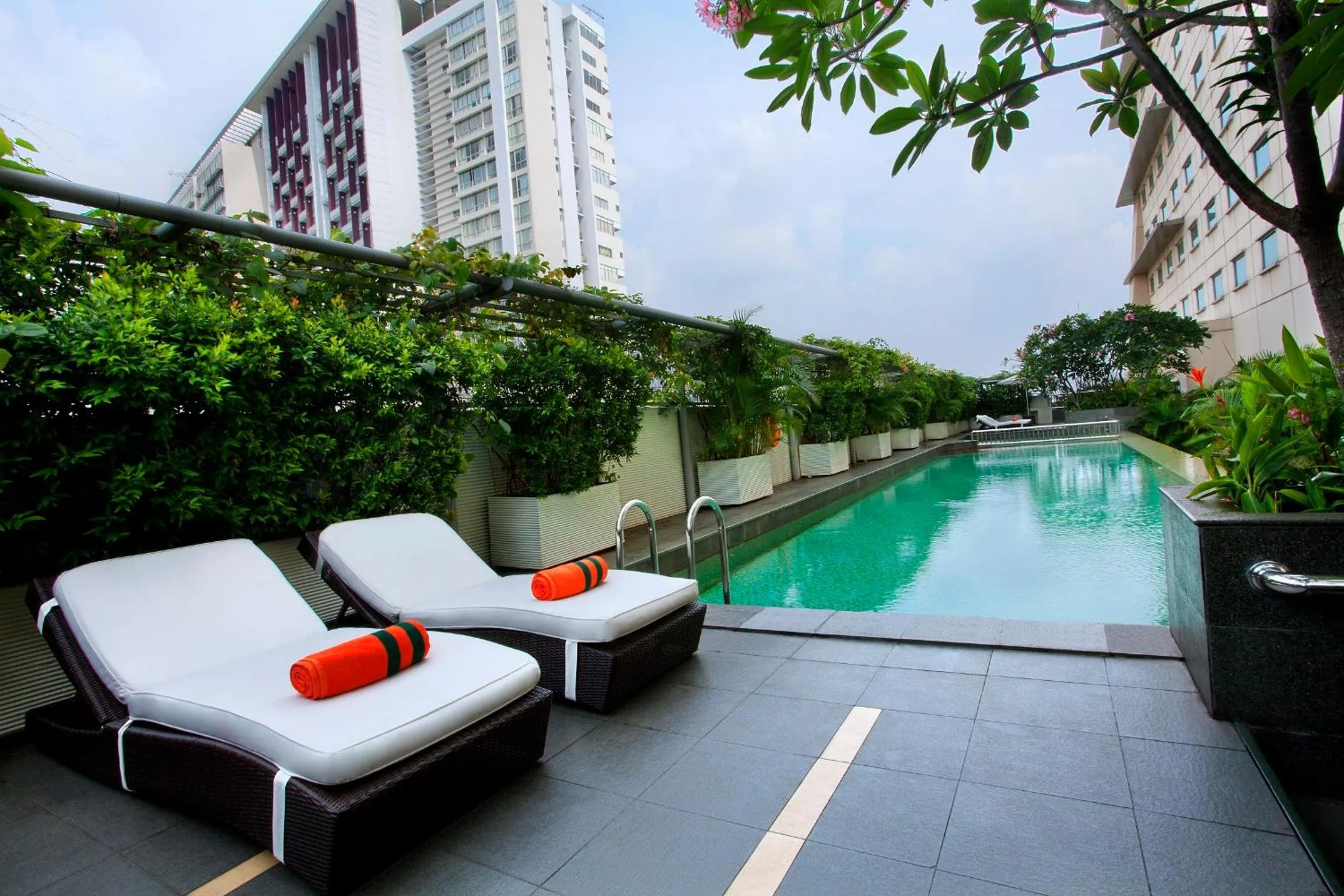 Swimming pool in HARRIS Hotel and Conventions Kelapa Gading Jakarta