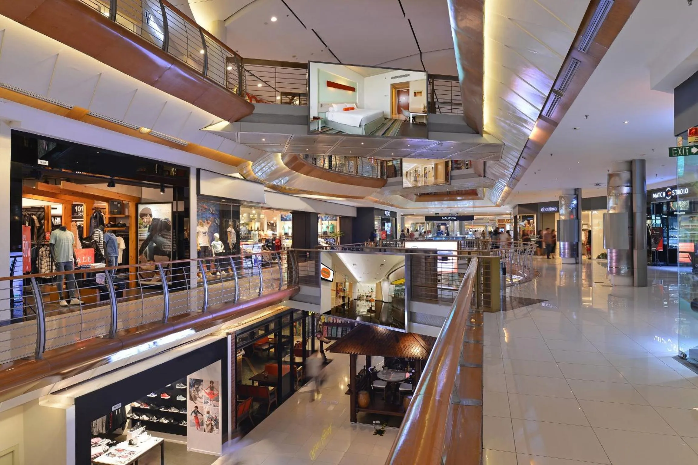 Restaurant/places to eat in HARRIS Hotel and Conventions Kelapa Gading Jakarta