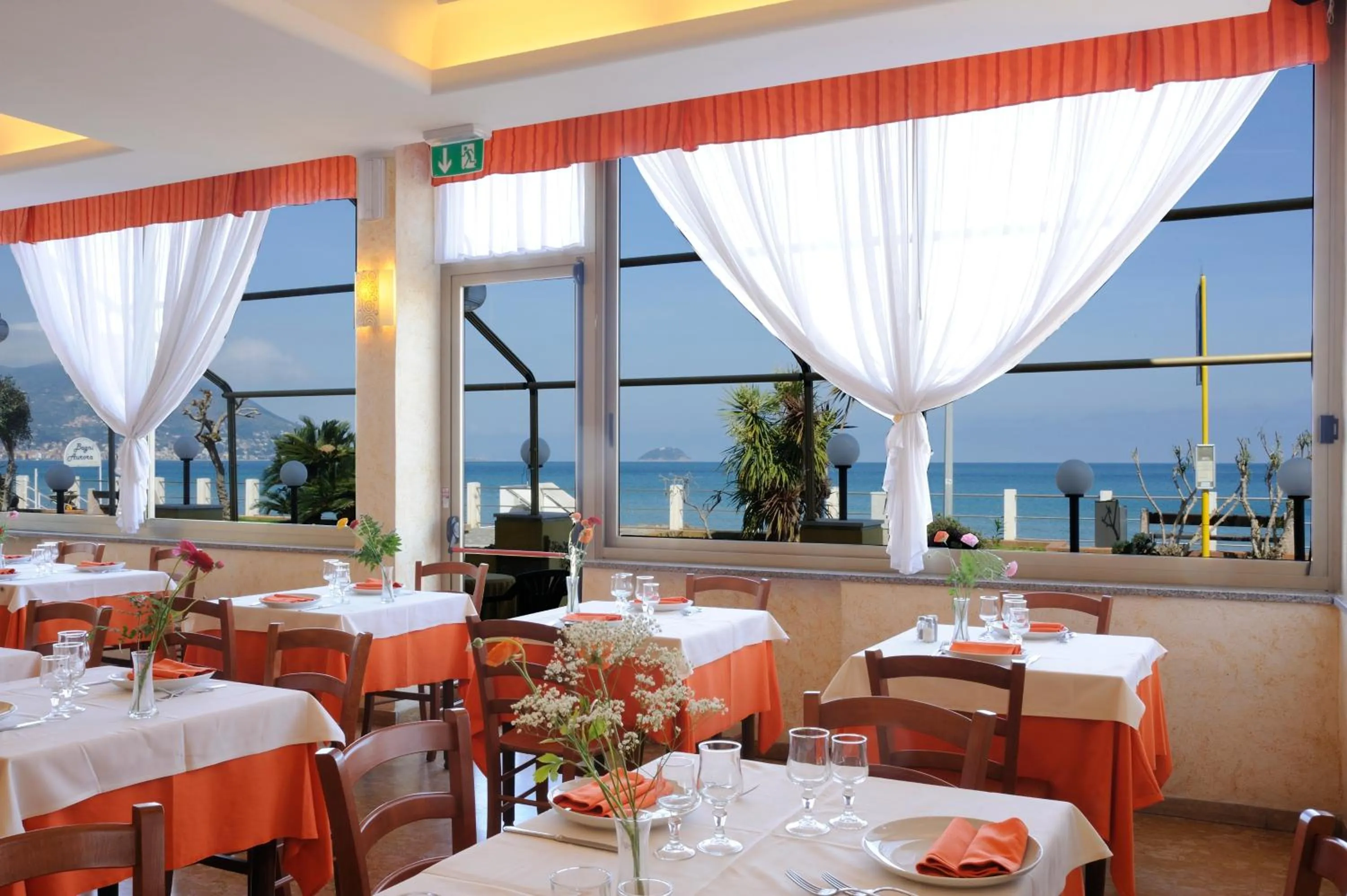 Restaurant/places to eat in Hotel Delfino