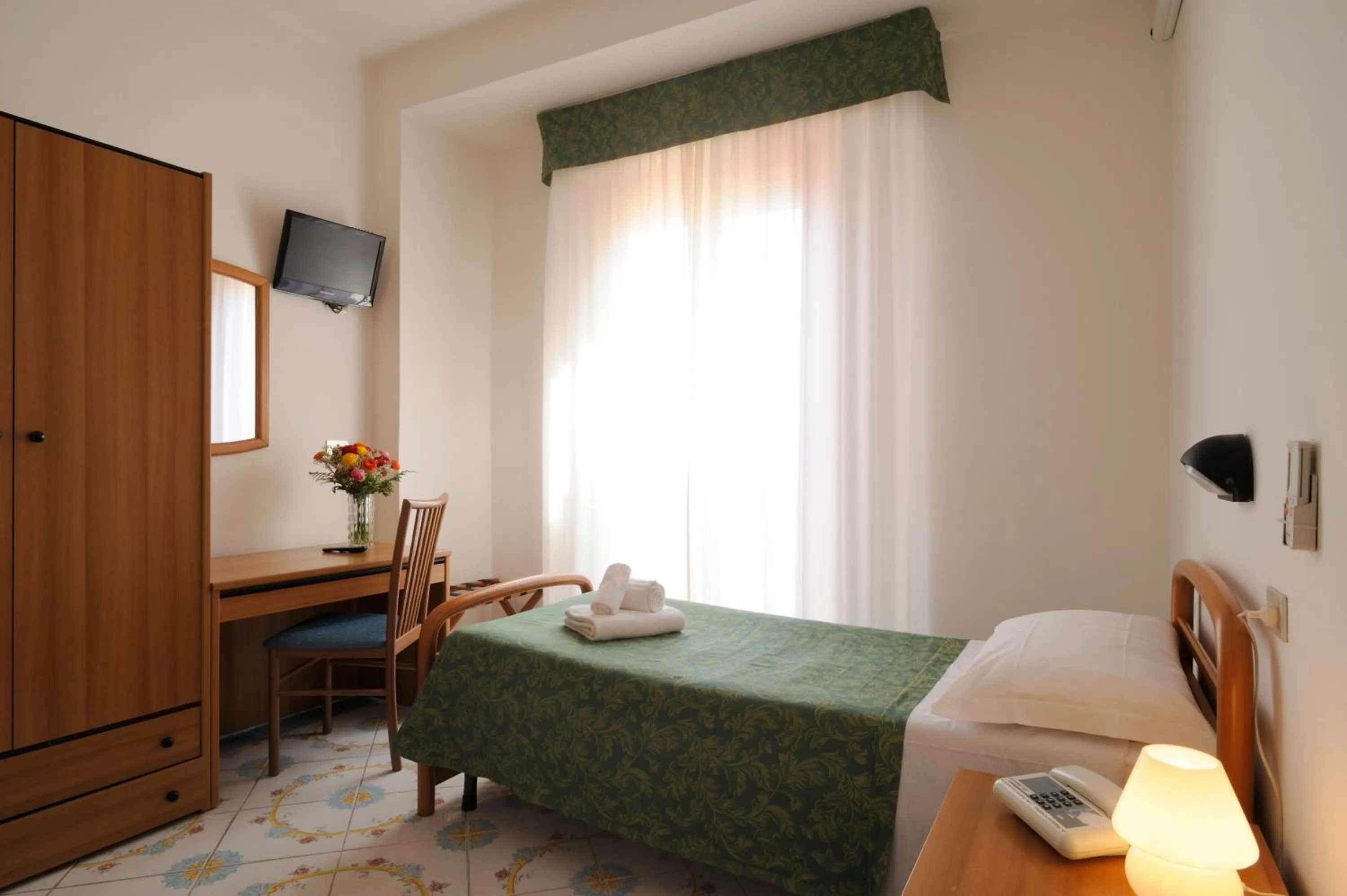 Photo of the whole room, Bed in Hotel Delfino