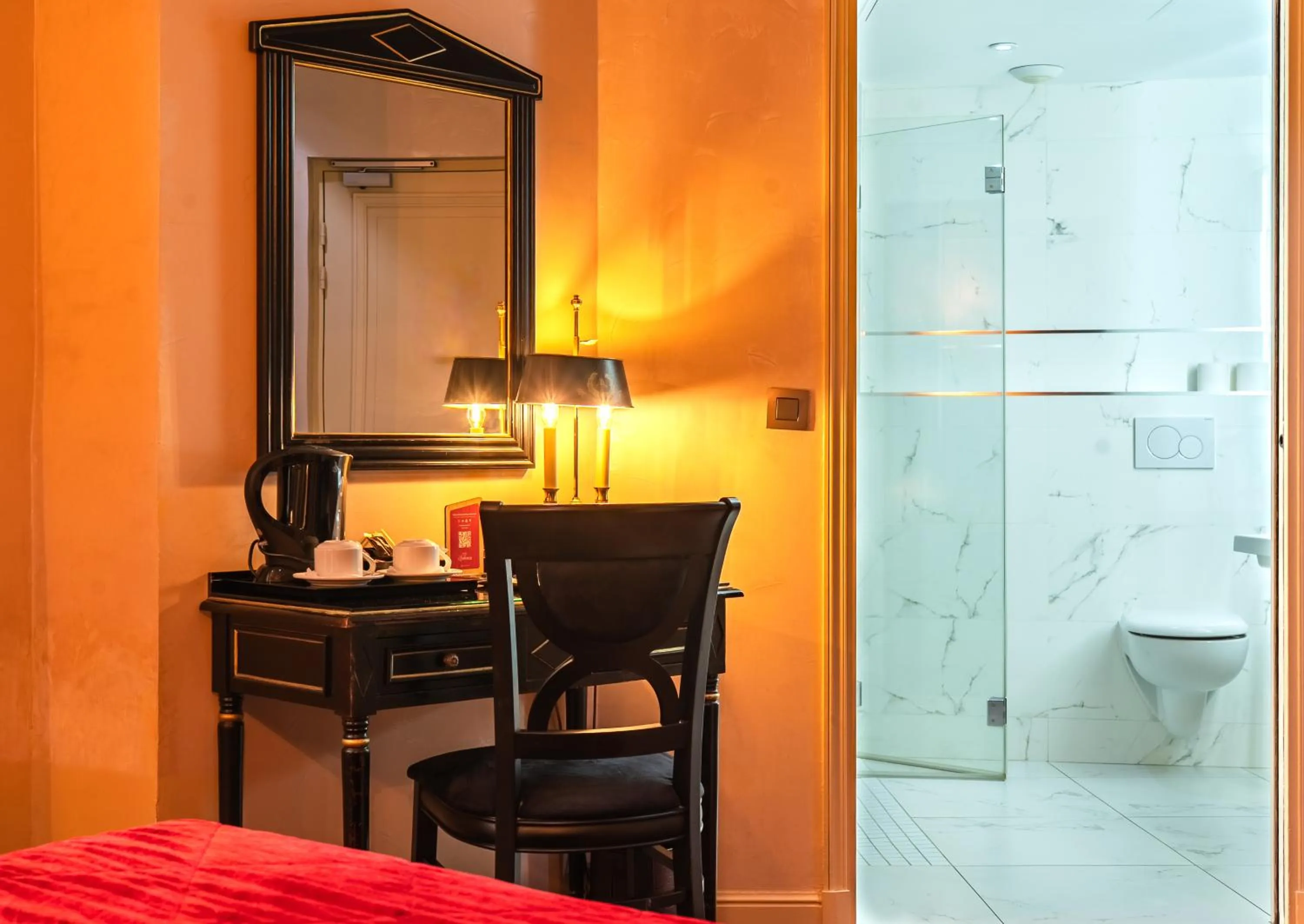 Hotel de L'Empereur by Malone