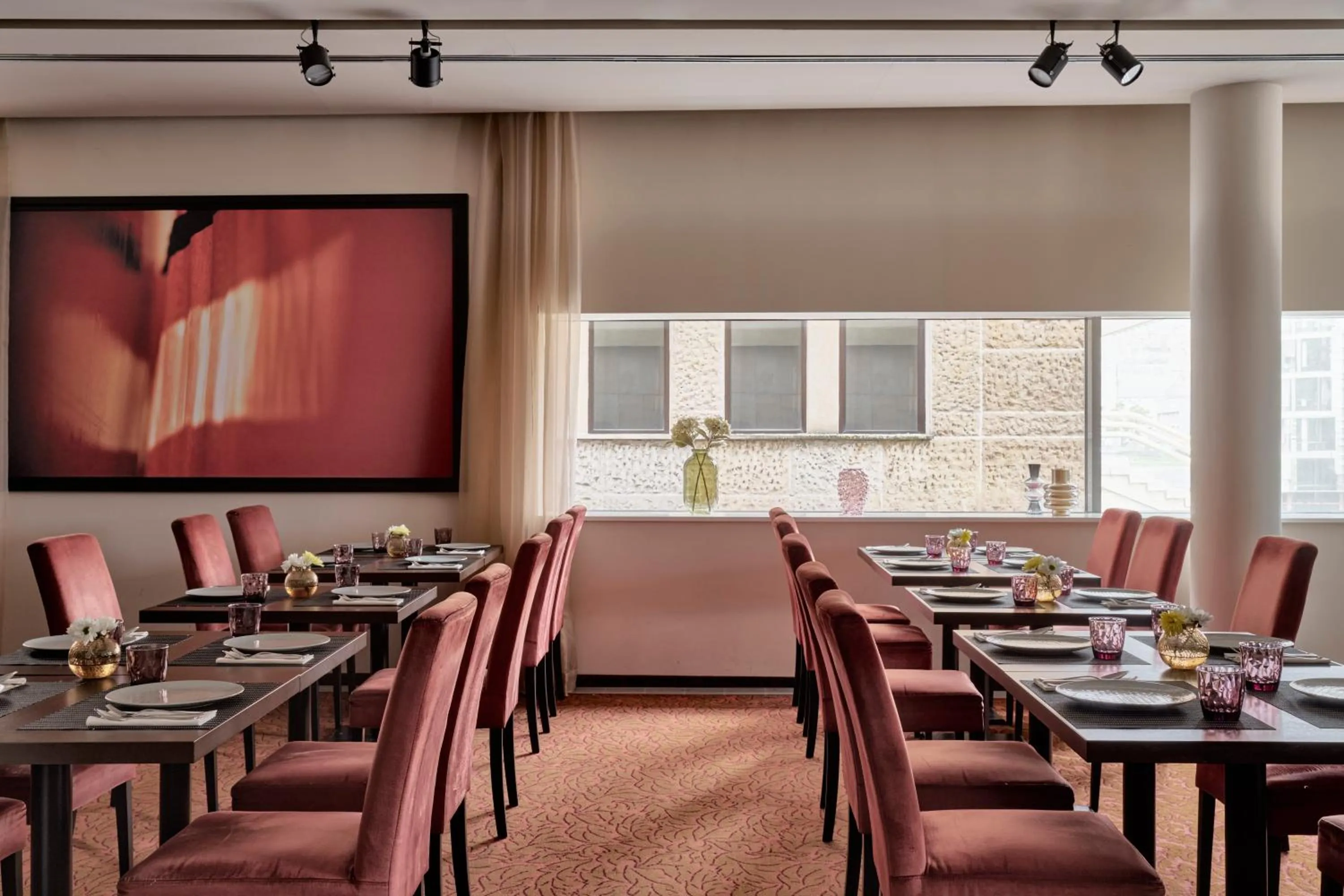 Restaurant/places to eat in Falkensteiner Hotel Bratislava