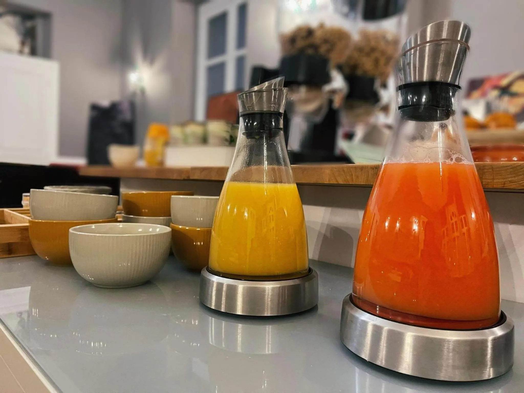 Buffet breakfast in Le Central Hôtel-Bar