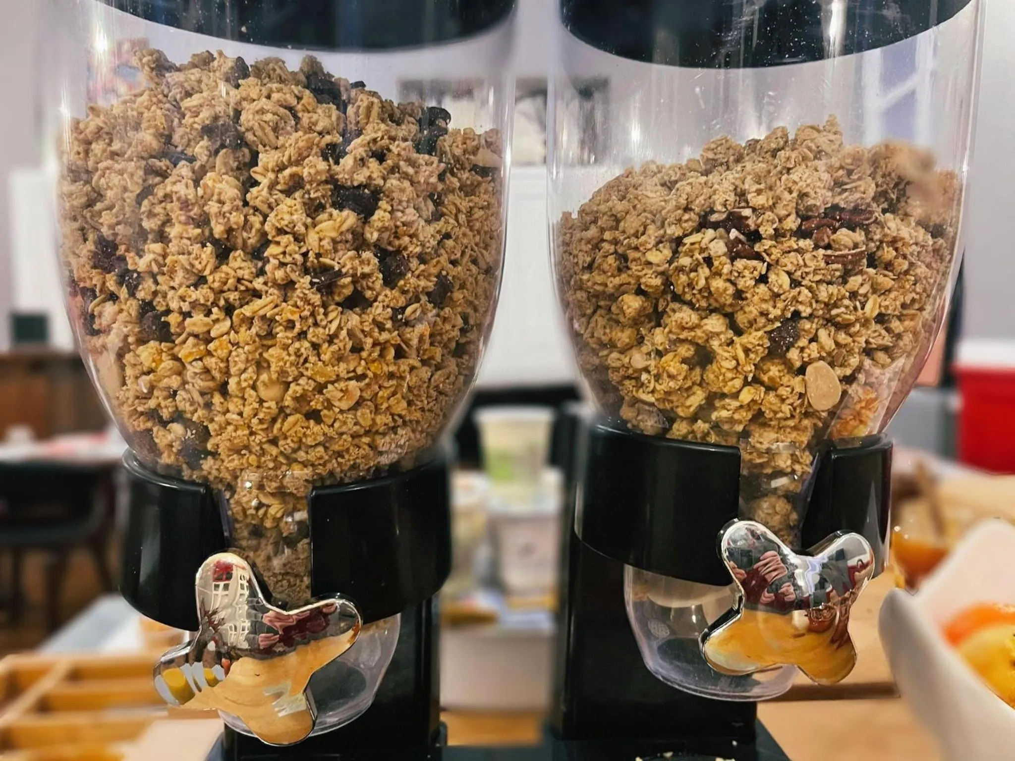 Buffet breakfast in Le Central Hôtel-Bar